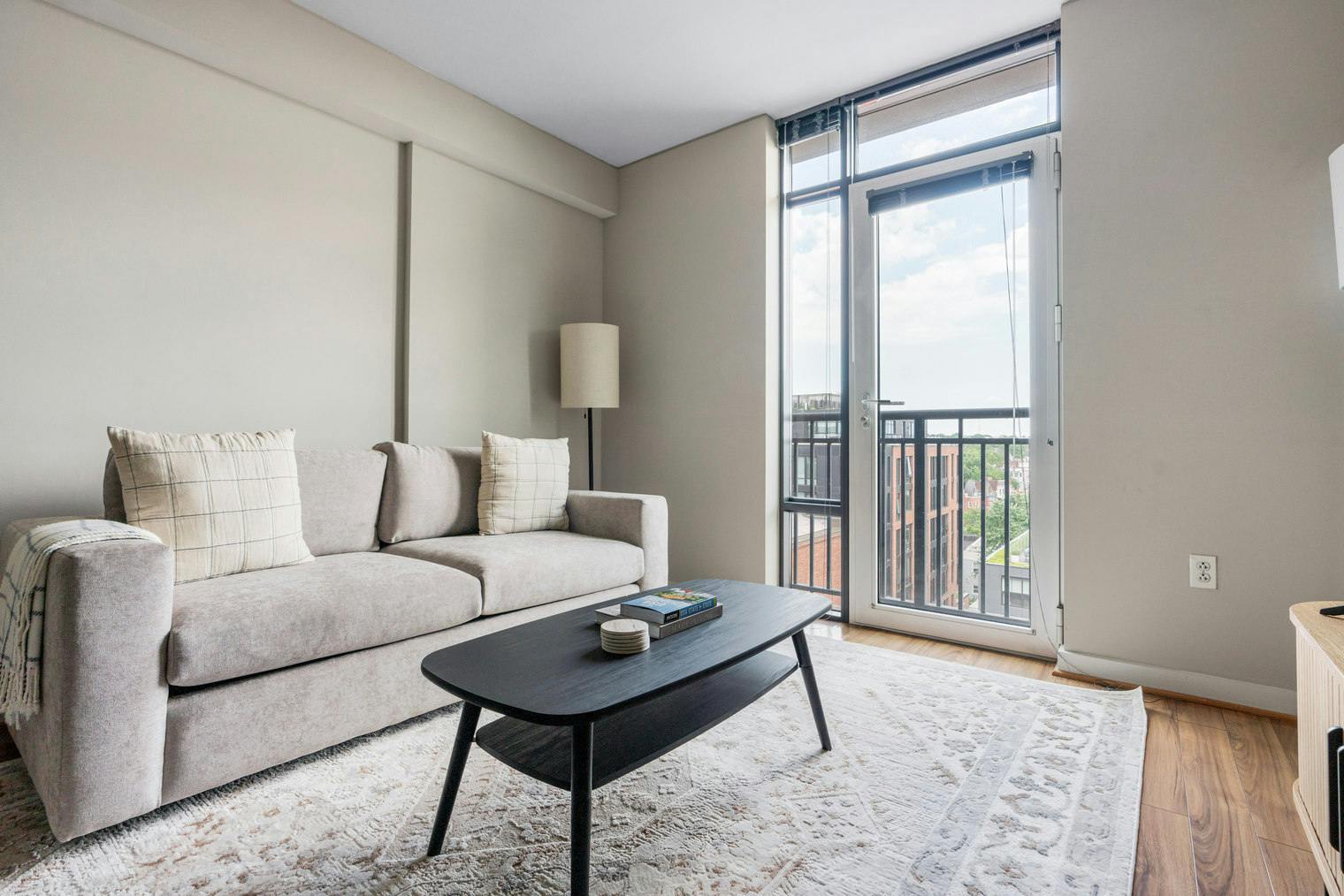 Appartement te huur voor $3,998 per maand in Washington, D.C., 7th Street Northwest