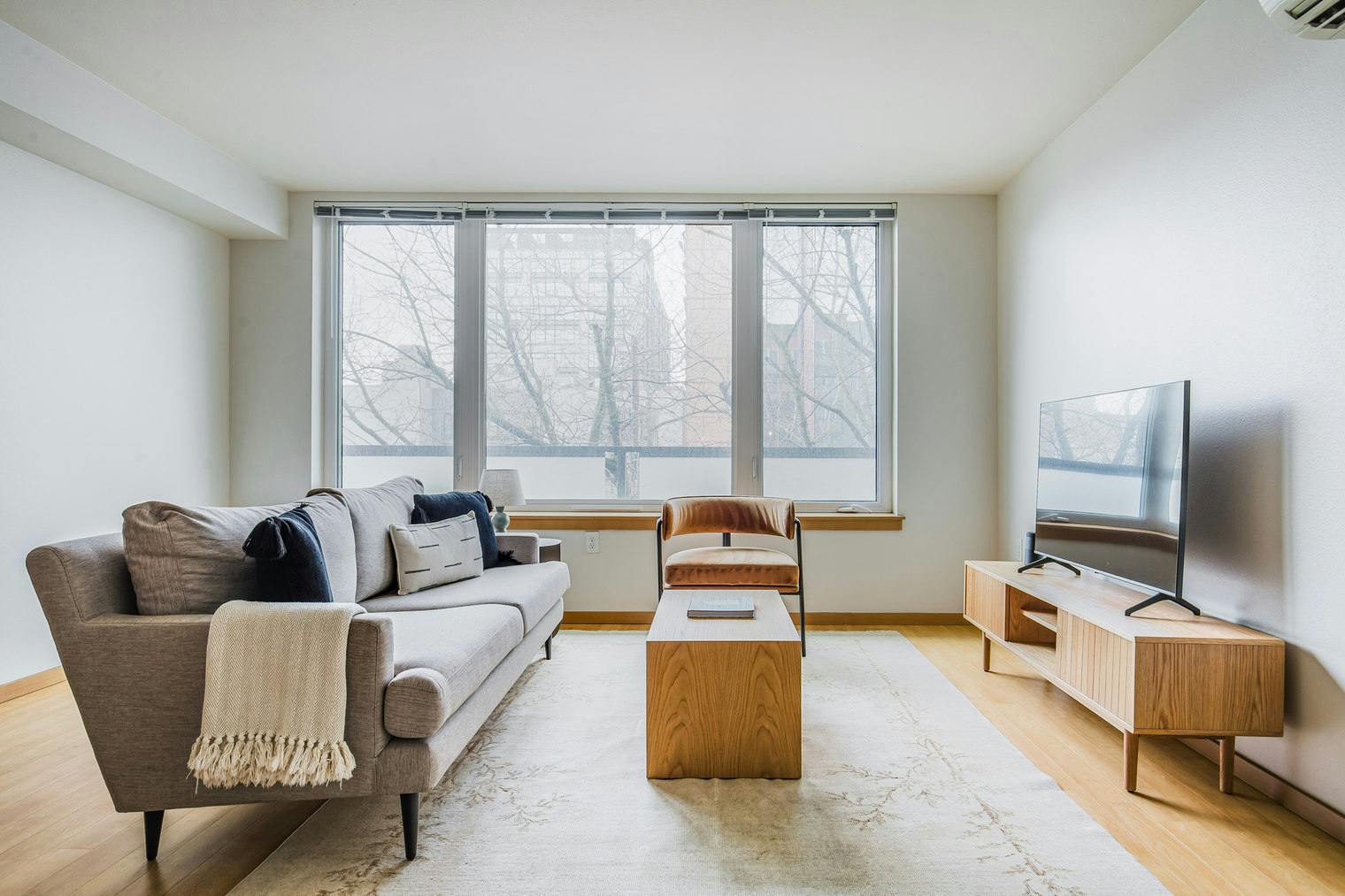 Apartment for rent for $2,938 per month in Seattle, 6th Avenue North