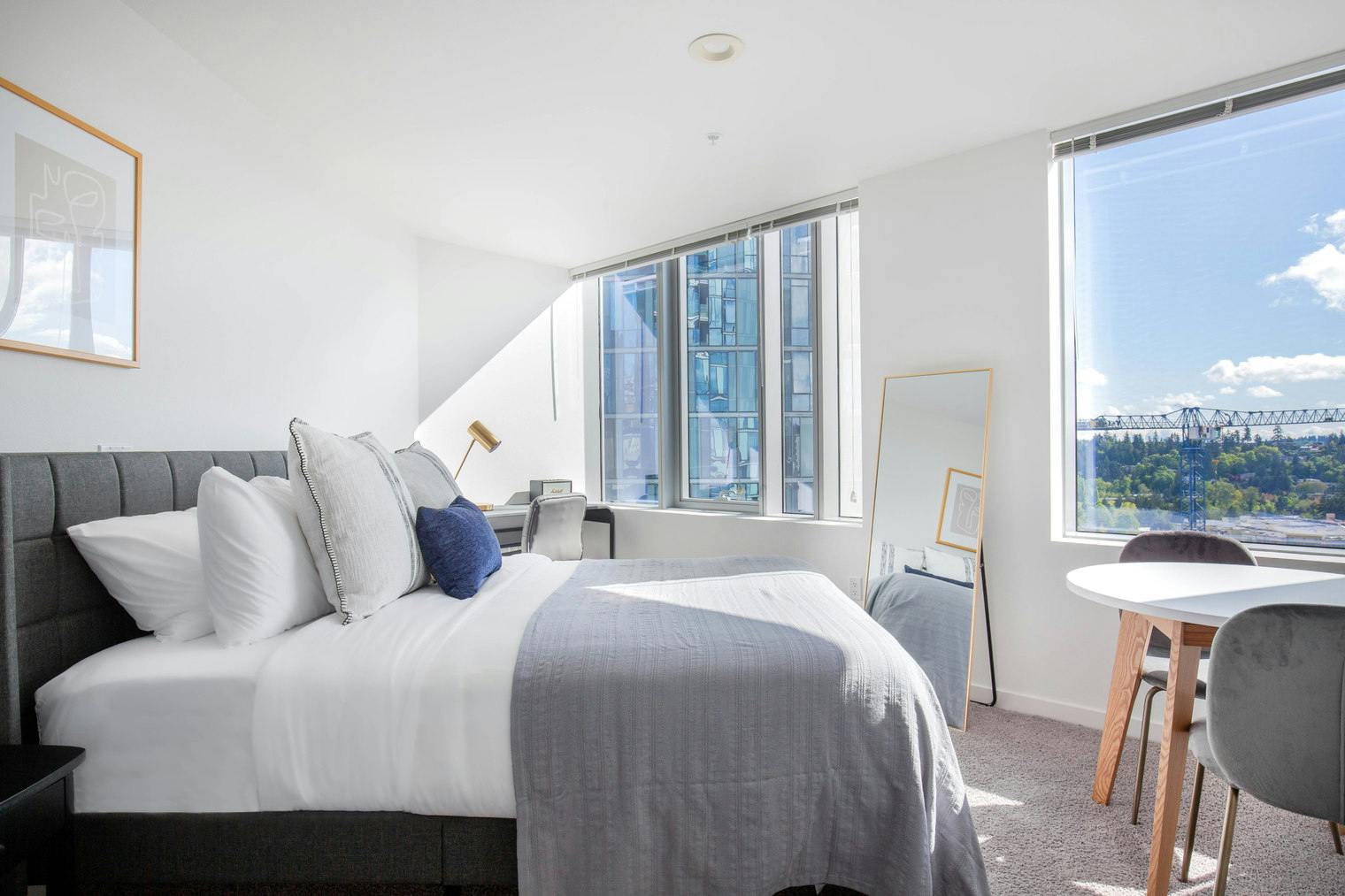 Etta att hyra för $5,392 i månaden i Bellevue, 106th Avenue Northeast