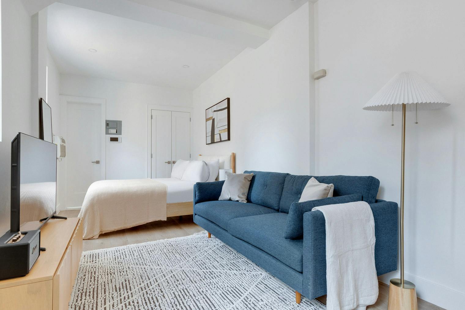 Studio for rent for $6,914 per month in New York City, East 38th Street