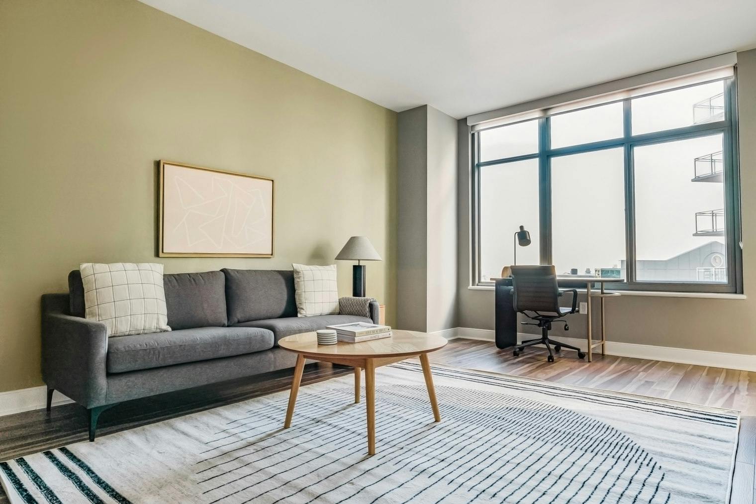 Квартира за оренду для $4,033 на місяць у Bethesda, Auburn Avenue