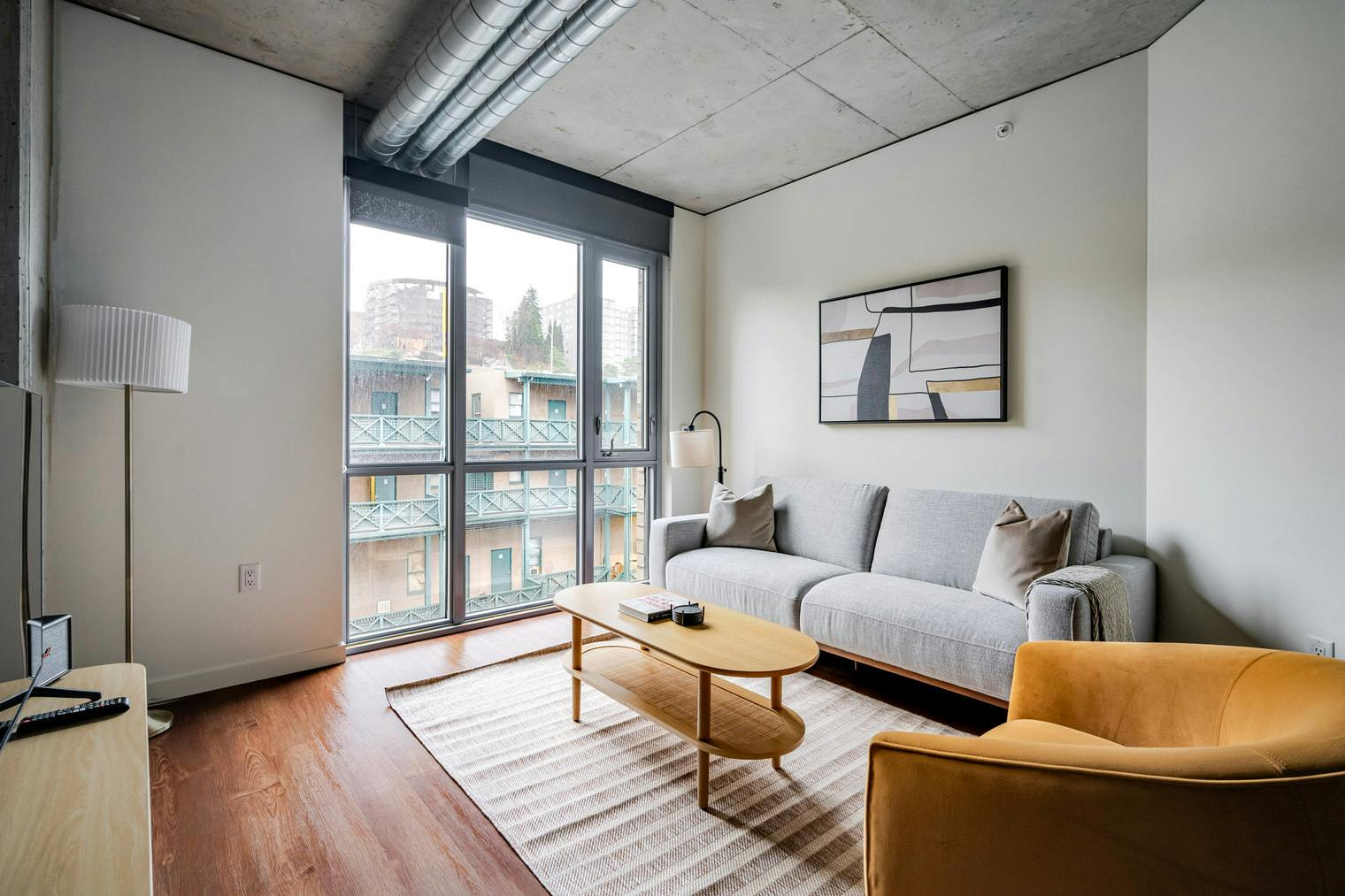 Appartamento in affitto a $3,047 al mese a Seattle, Yale Avenue North