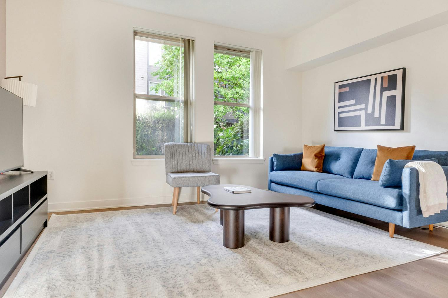 Appartamento in affitto a $4,113 al mese a Bellevue, Northeast 10th Street