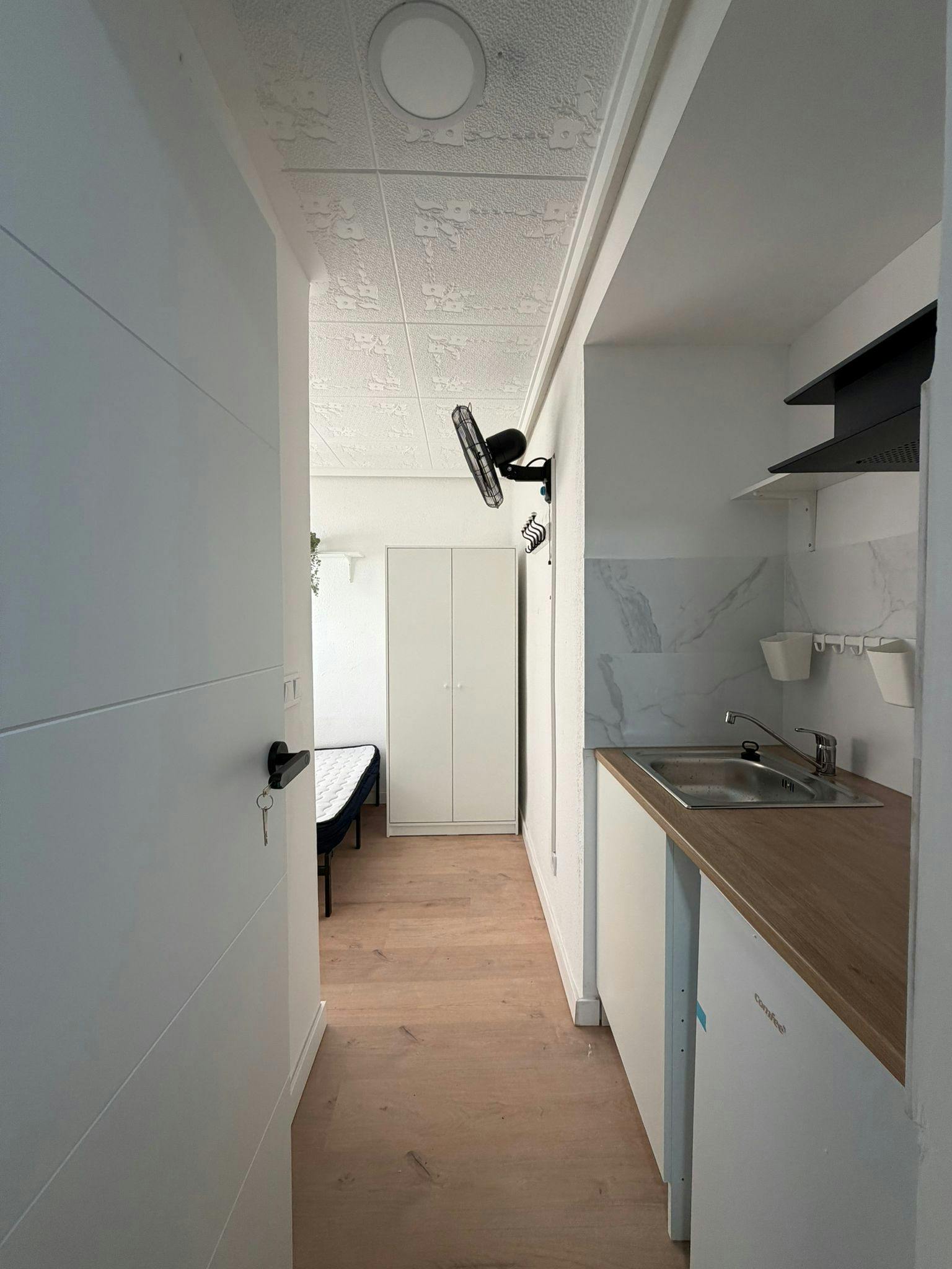 私人房间 正在以 €345 的月租出租，其位于 Burjassot, Carrer de Santa Teresa de Jesús