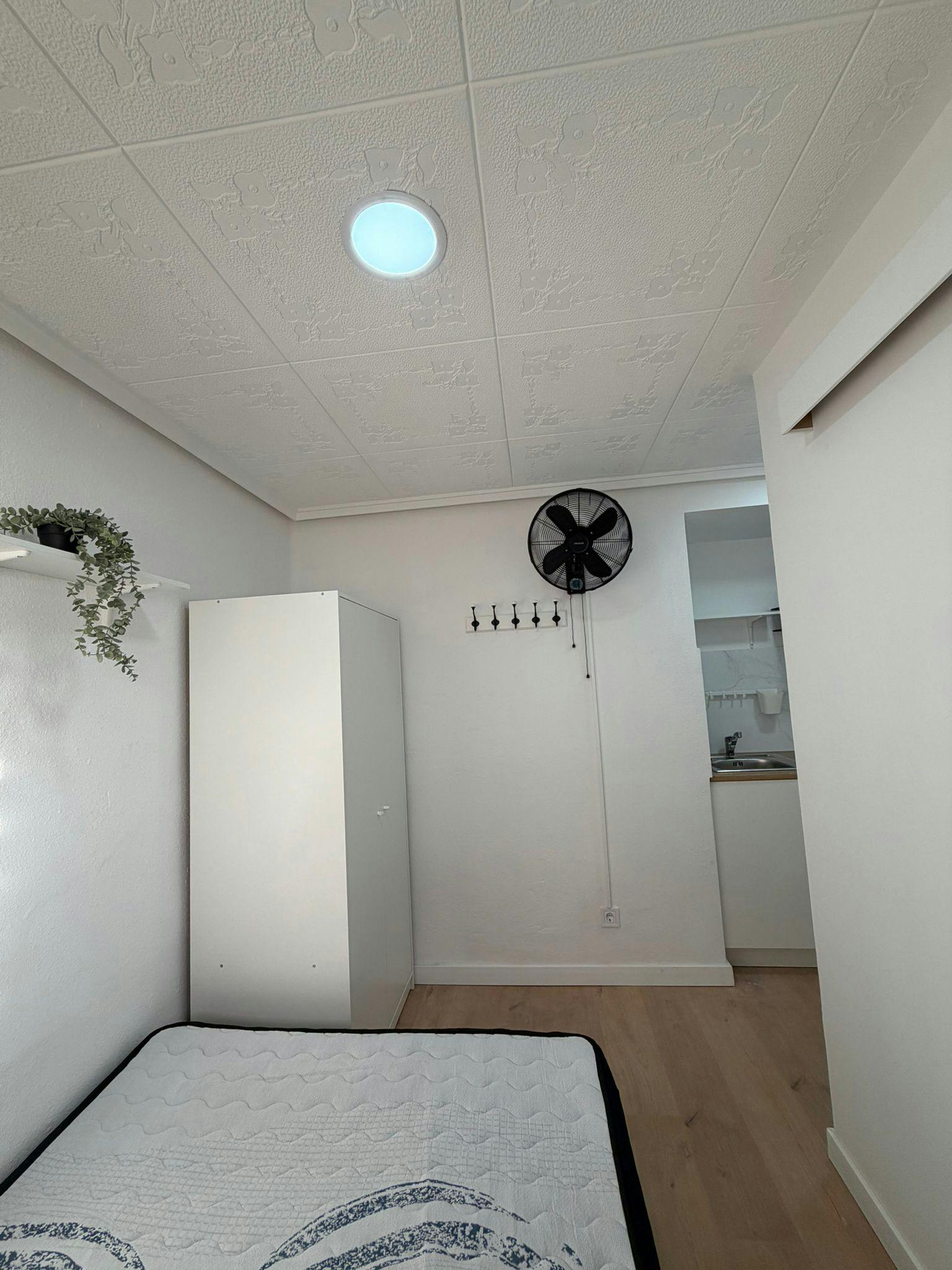 Single room Burjassot, 1 bed, 7m² — photo 9