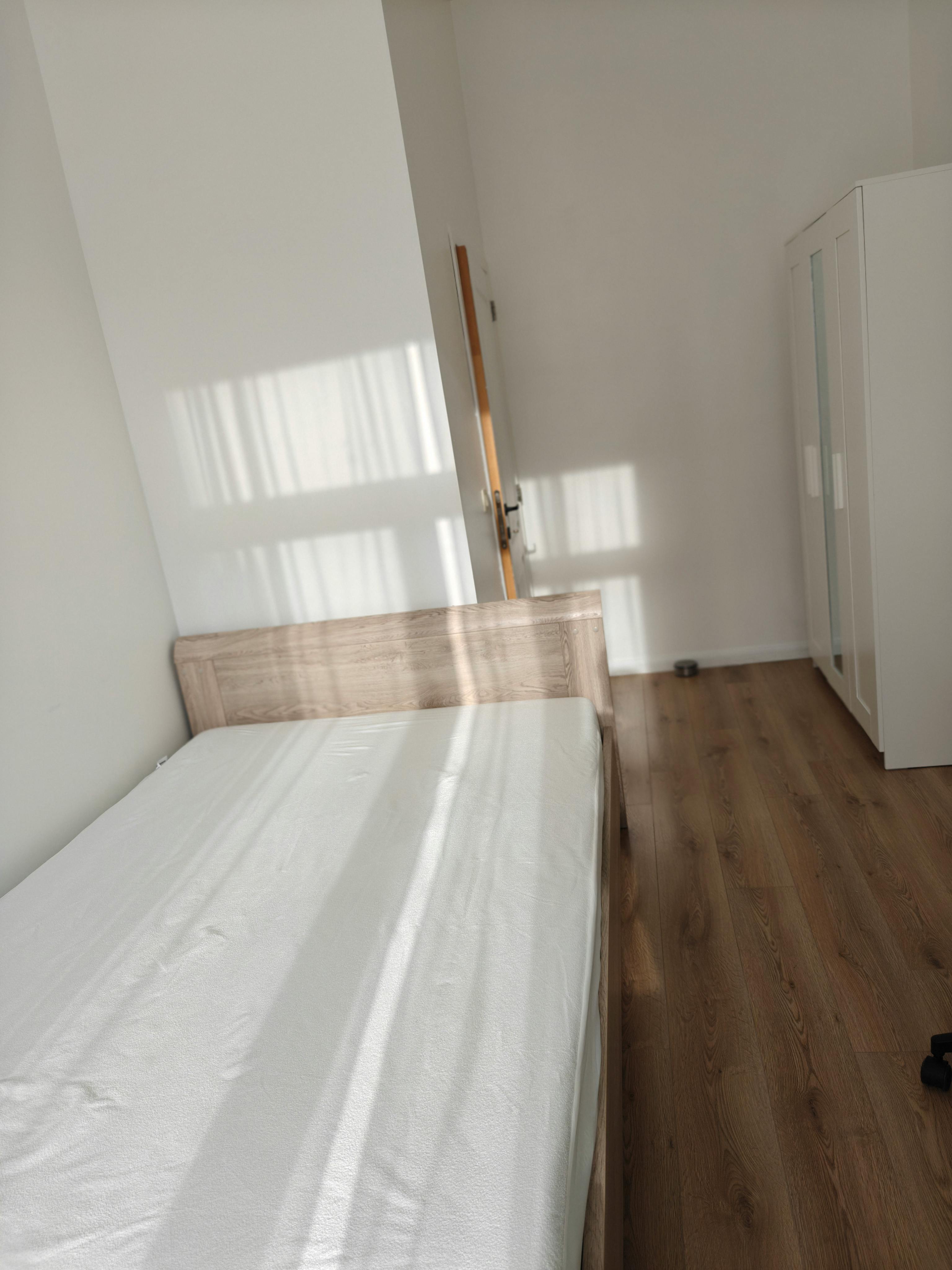 Single room Molenbeek-Saint-Jean, 1 bed, 13m² — photo 4
