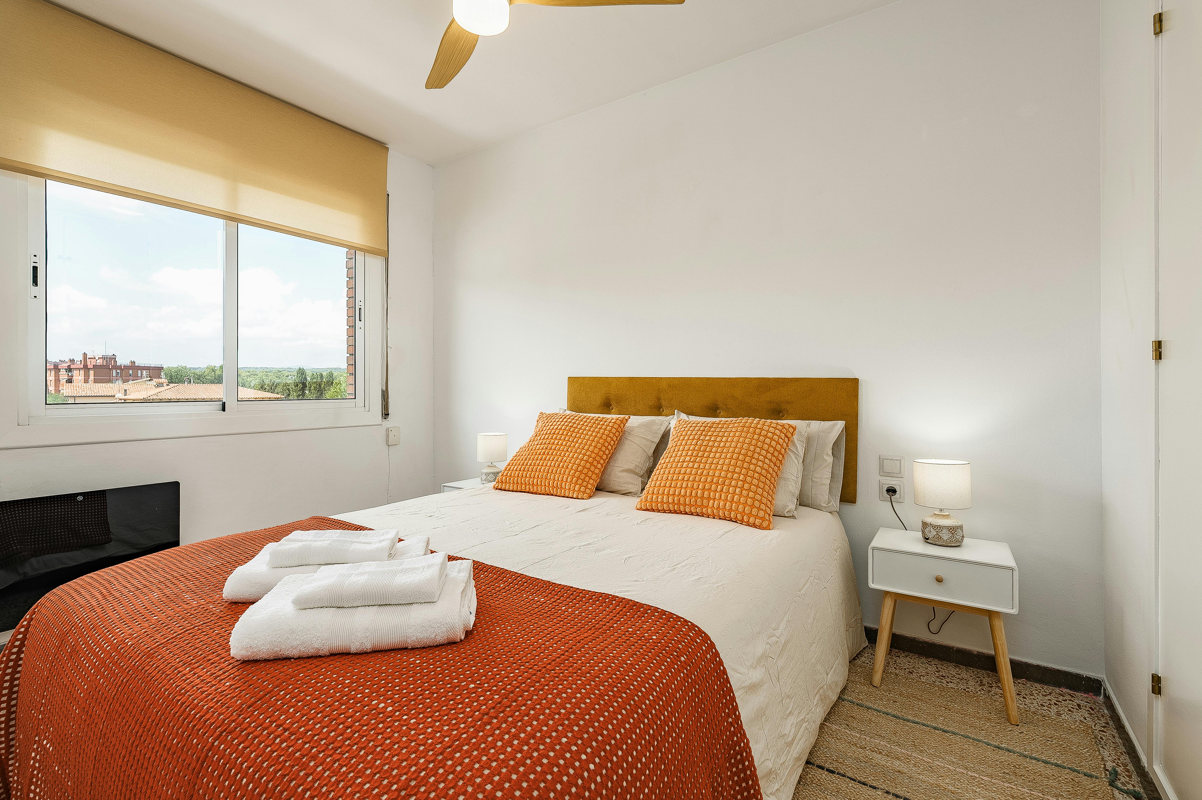 Appartement te huur voor € 1.200 per maand in Sant Cugat del Vallès, Carrer de Sant Pere