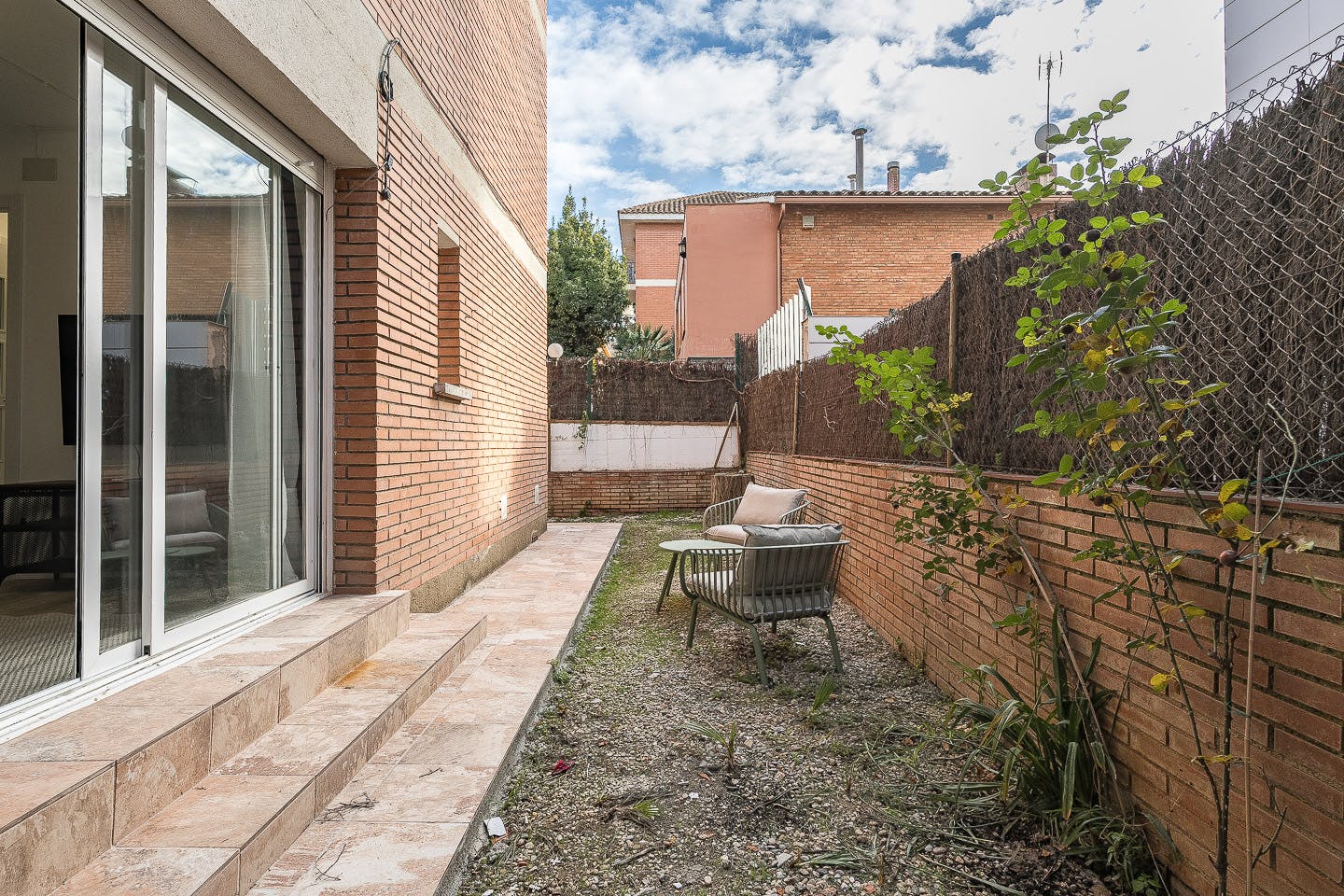 Lägenhet att hyra för 1 300 € i månaden i Sant Cugat del Vallès, Carrer de Sant Pere