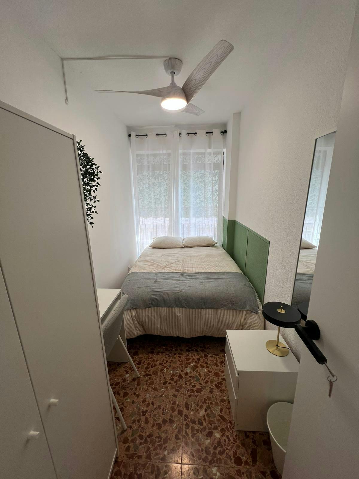 Single room Alicante, 1 bed, 7m² — photo 4
