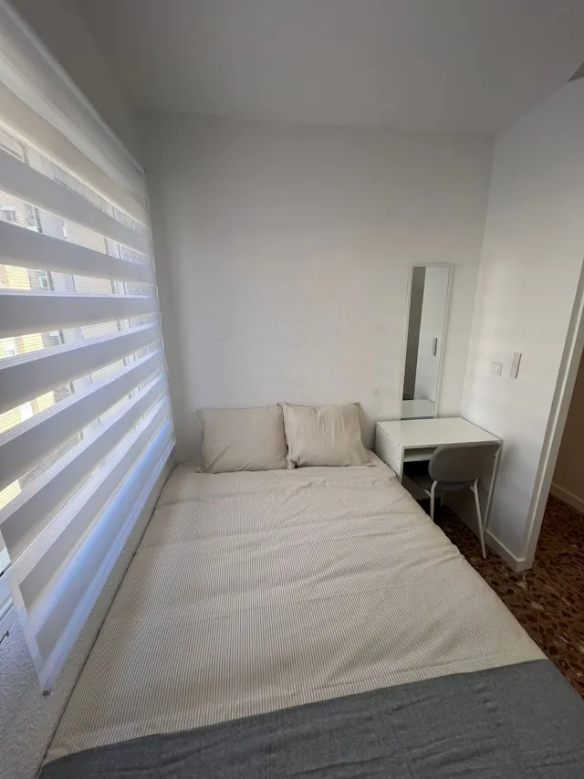 Private room in Carrer Lira, Alicante (1681826) room image 44