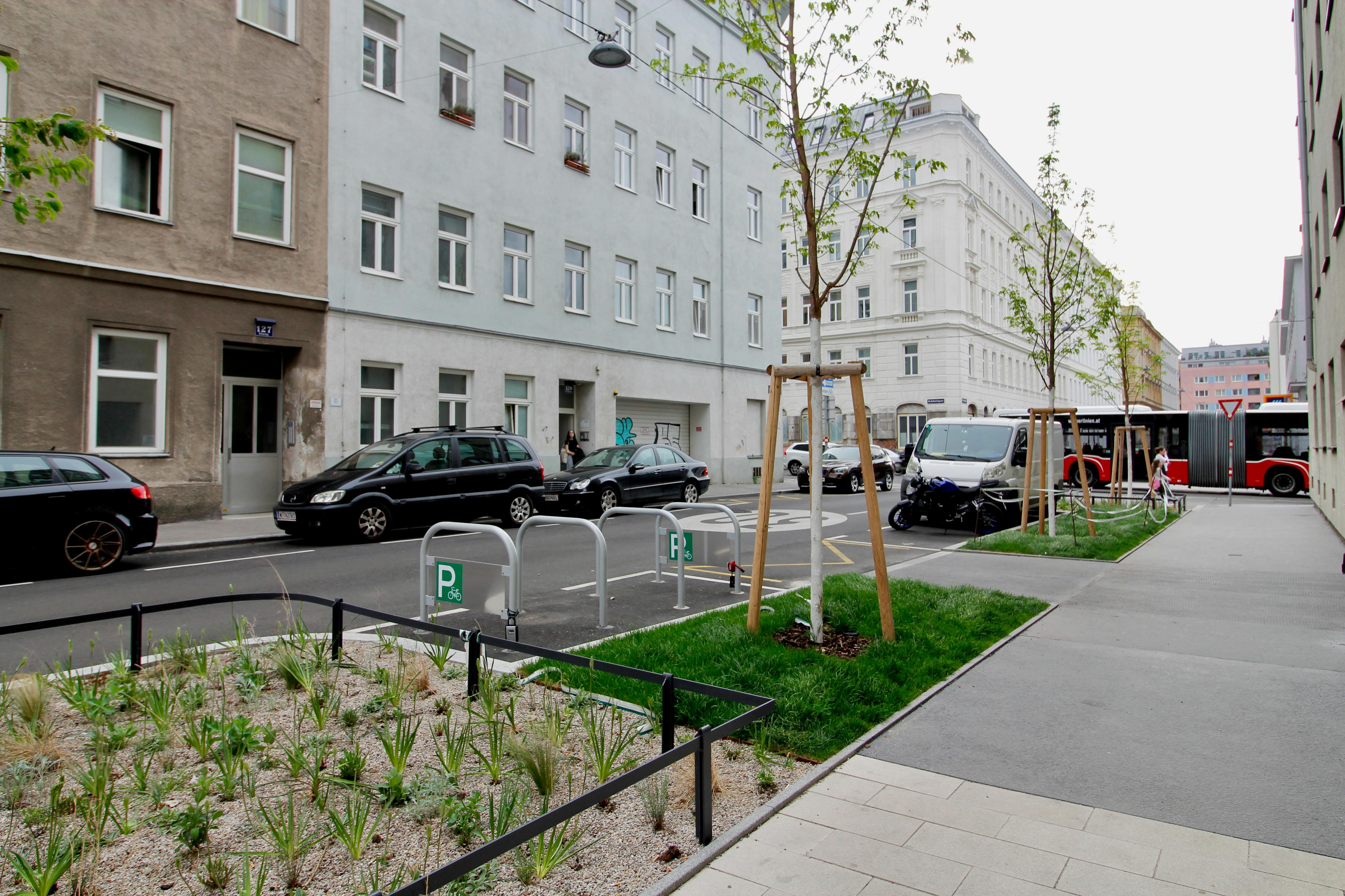 Apartment for rent for €1,470 per month in Vienna, Eckertgasse
