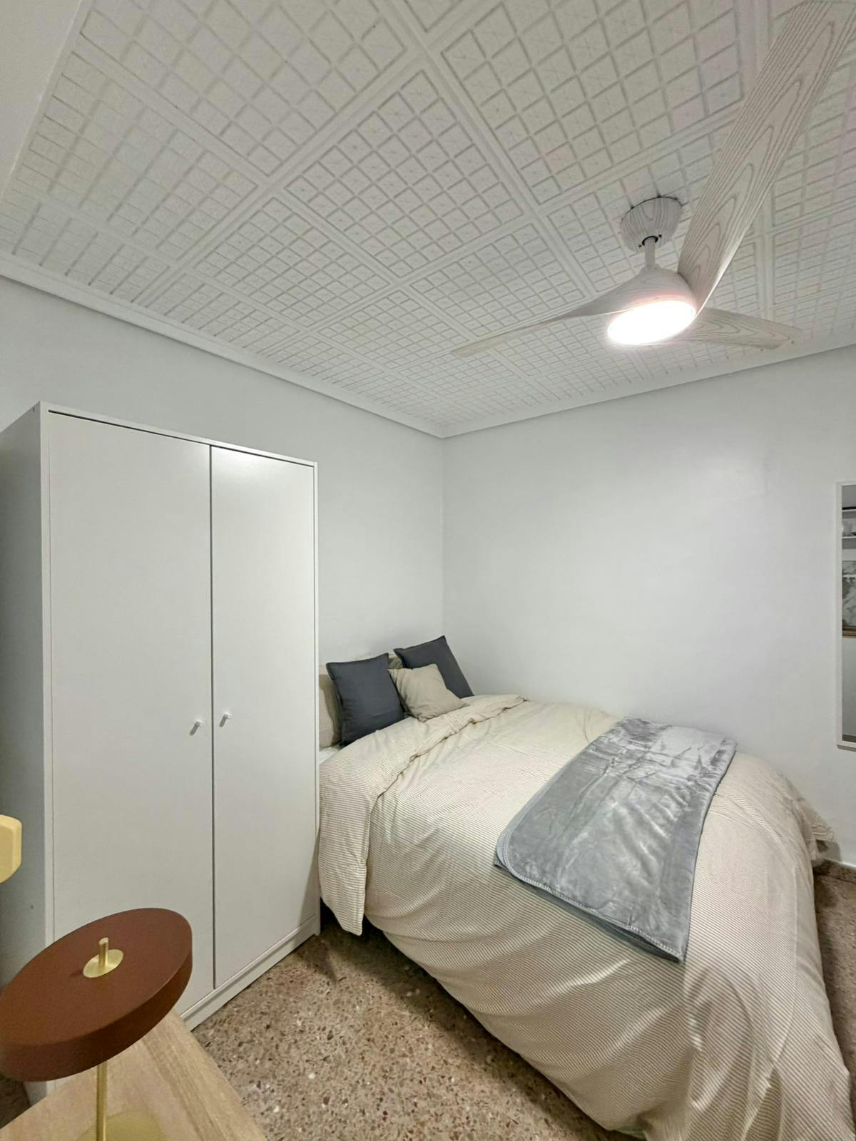 Single room Xirivella, 1 bed, 10m² — photo 5