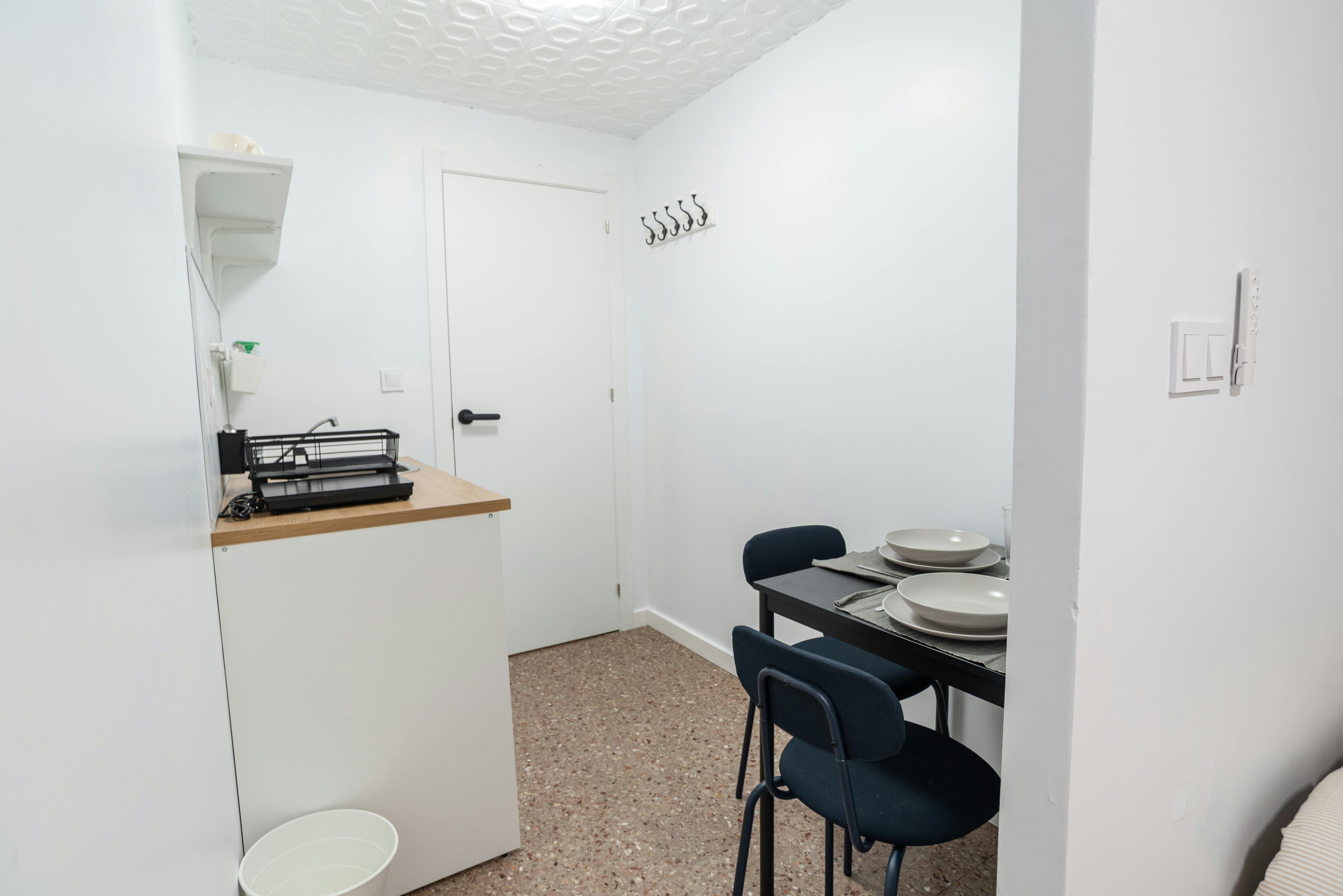 Single room Xirivella, 1 bed, 10m² — photo 20