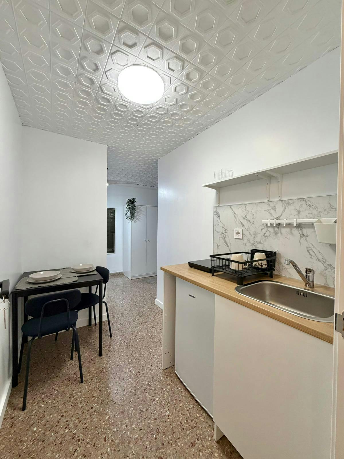 Single room Xirivella, 1 bed, 10m² — photo 2