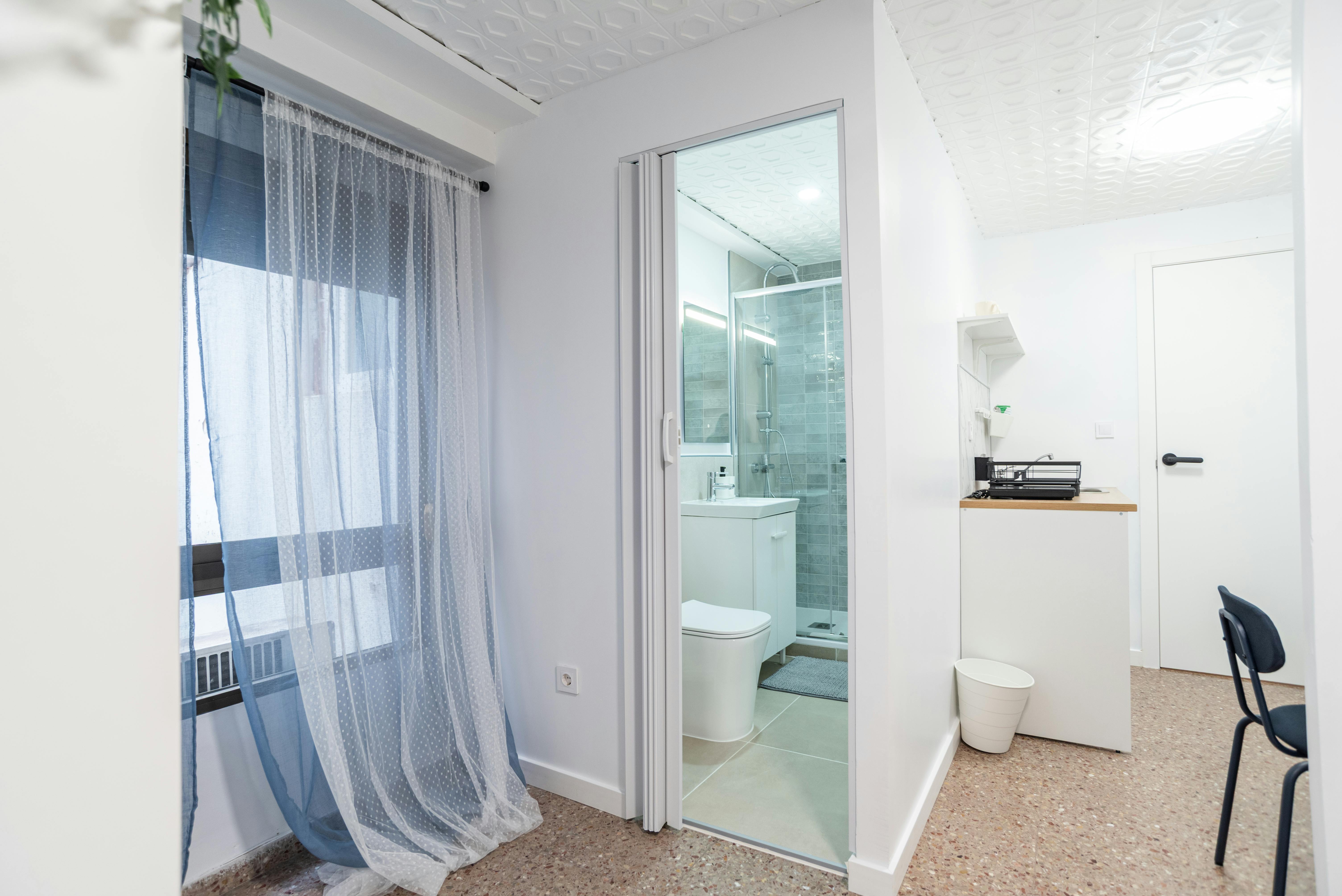 Single room Xirivella, 1 bed, 10m² — photo 18