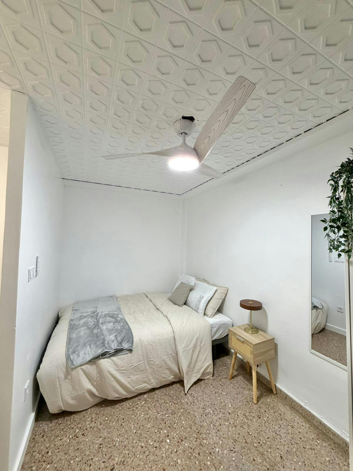 Single room Xirivella, 1 bed, 10m² — photo 6