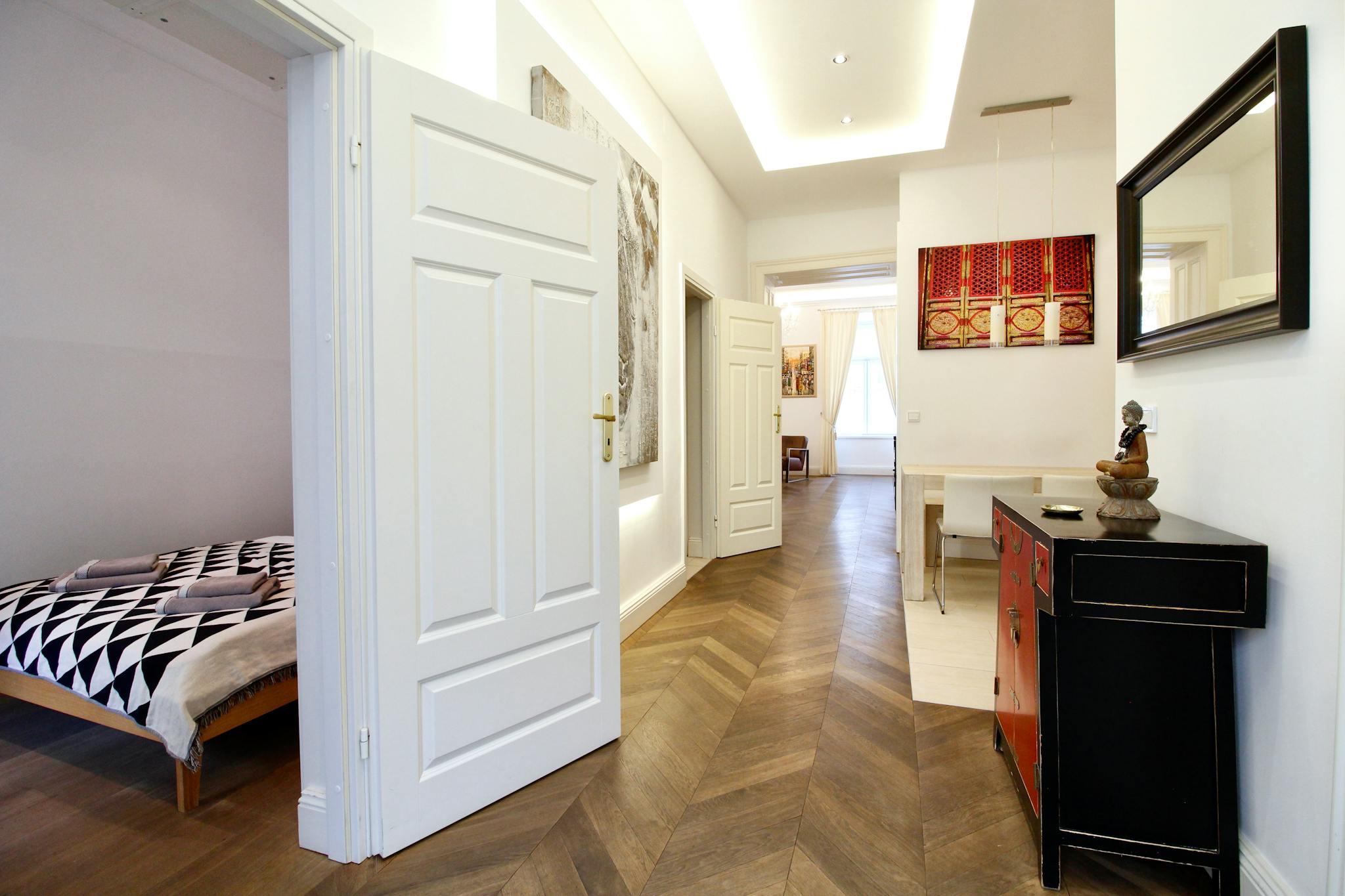 Neustiftgasse, Vienna preview