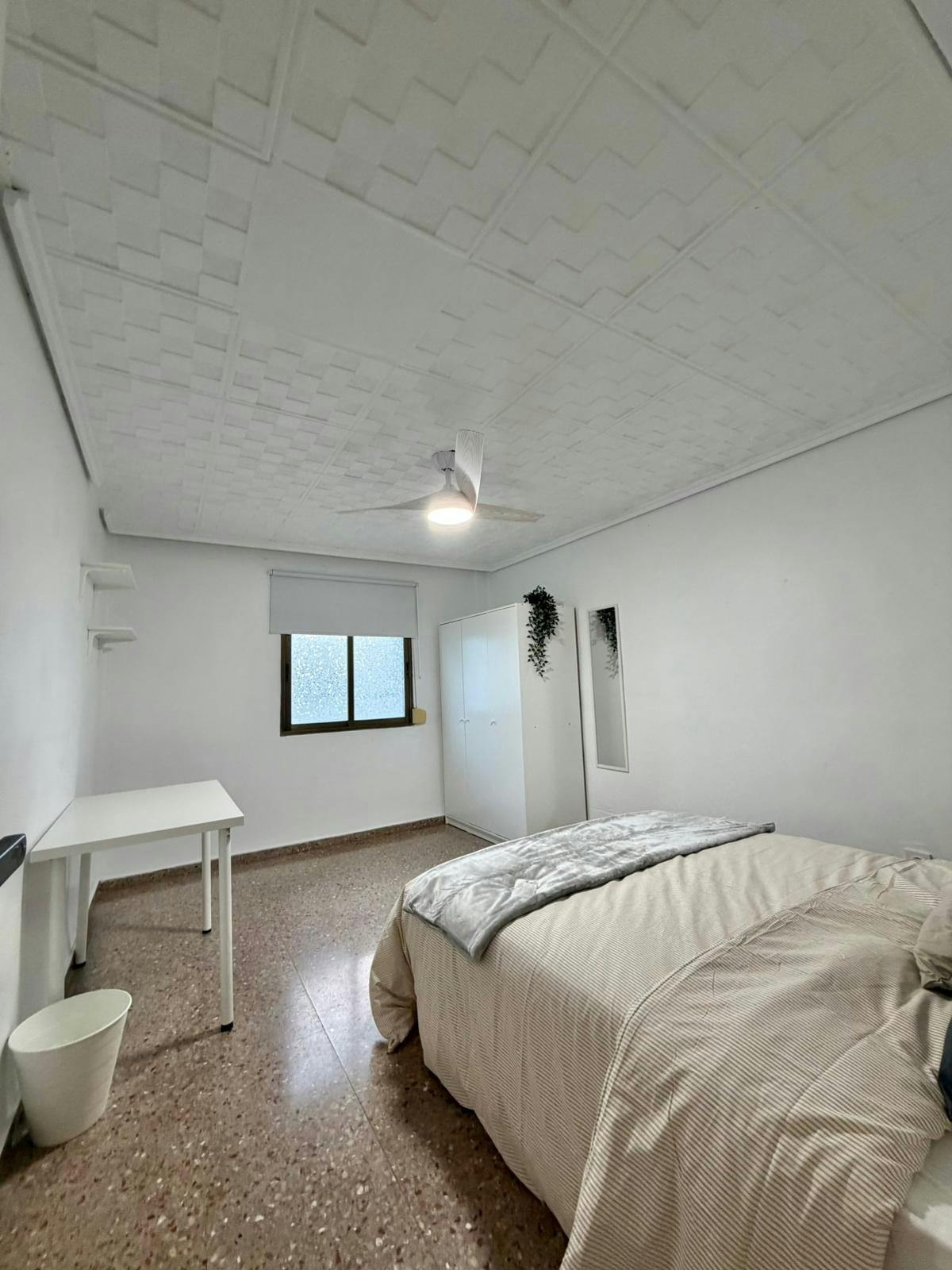 Single room Xirivella, 1 bed, 8m² — photo 7