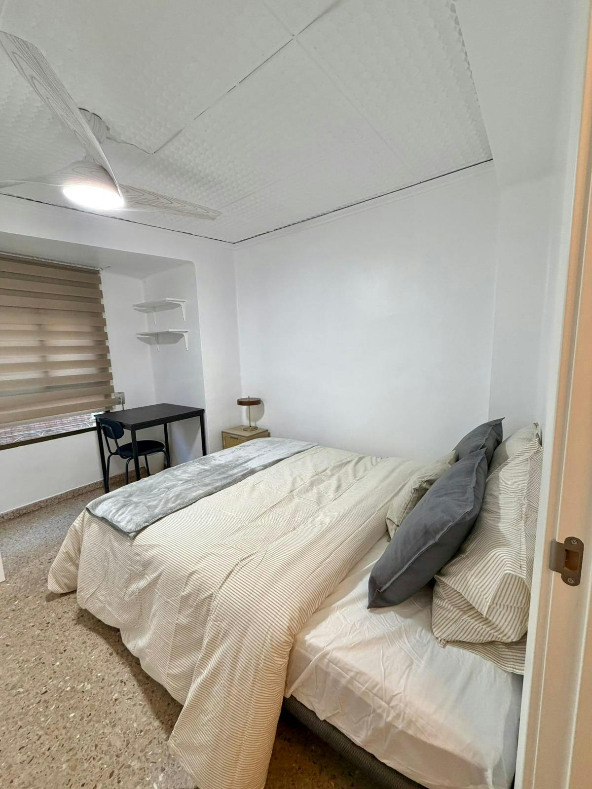 Single room Xirivella, 1 bed, 7m² — photo 7