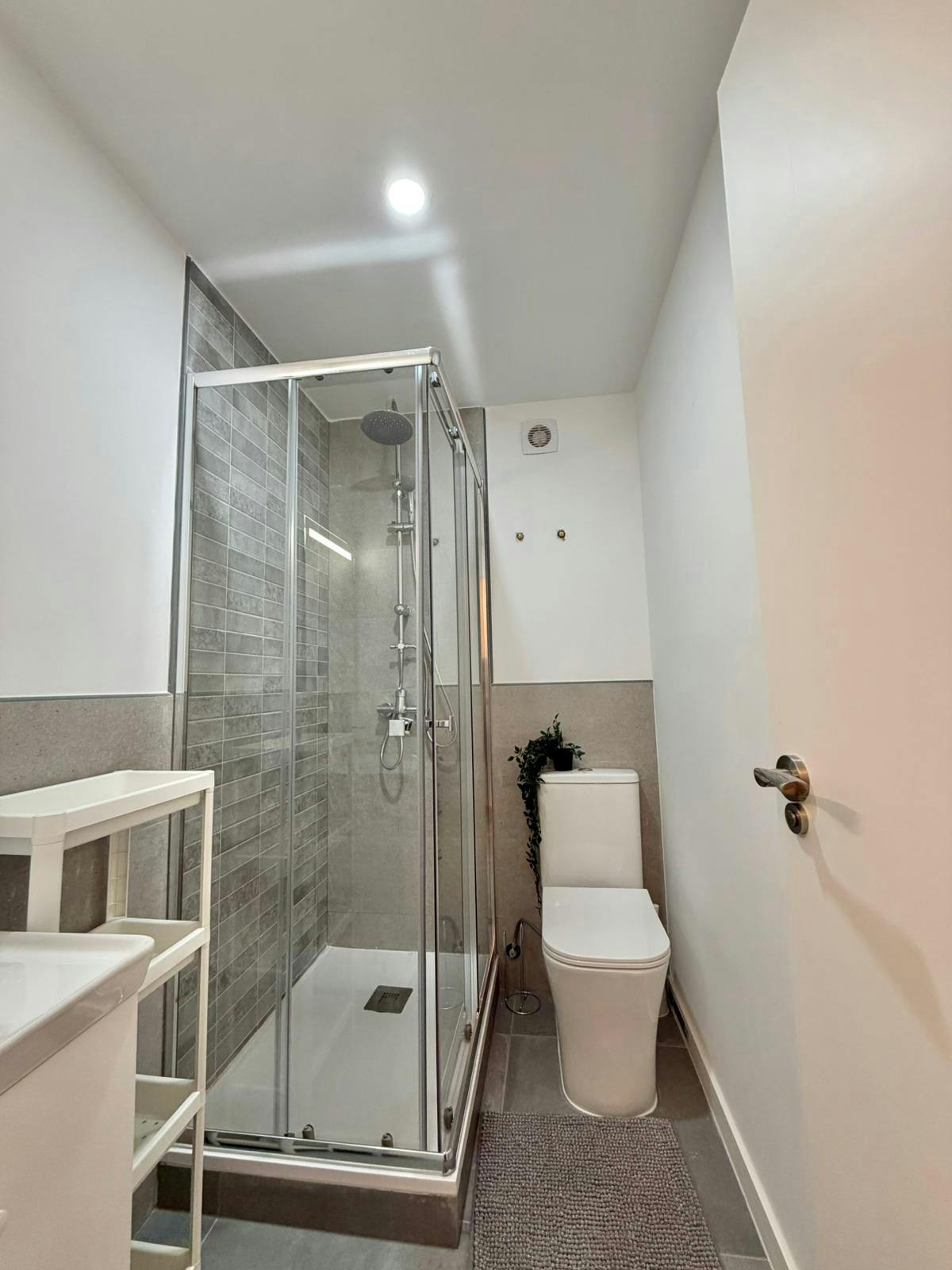Single room Xirivella, 1 bed, 7m² — photo 8