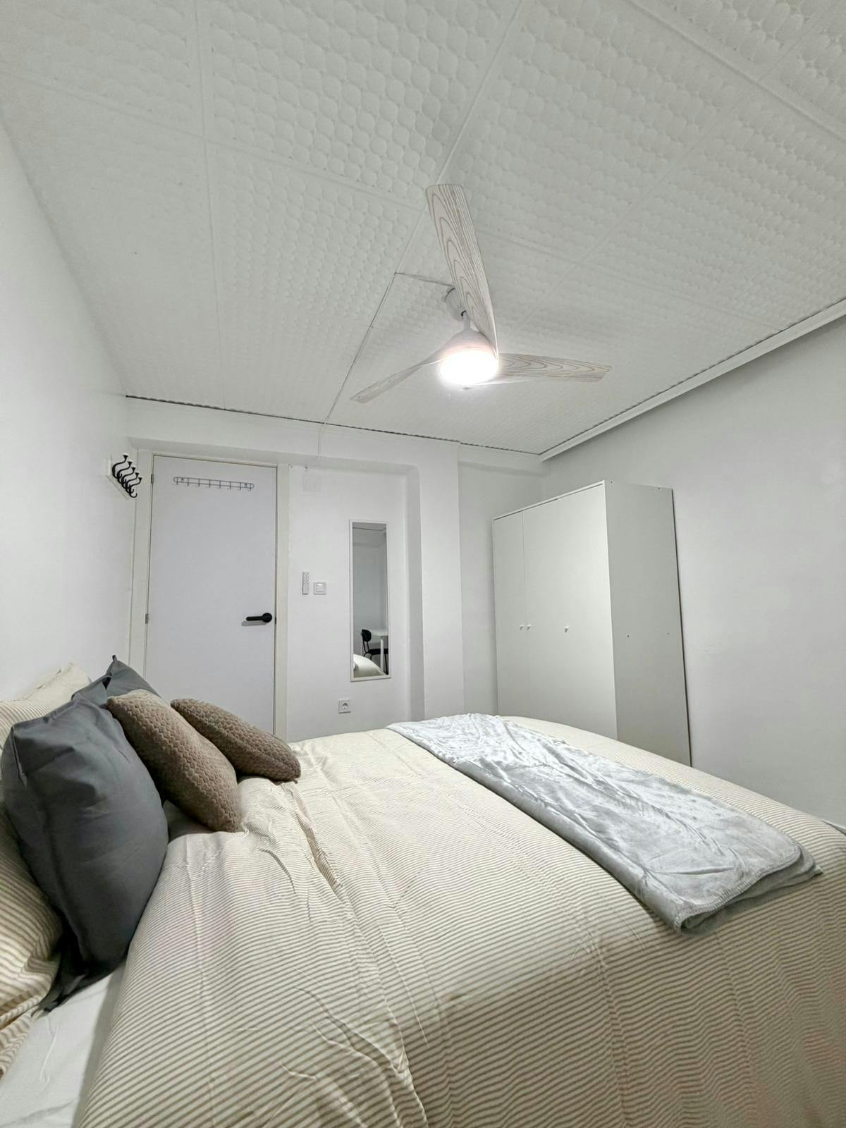 Single room Xirivella, 1 bed, 7m² — photo 5