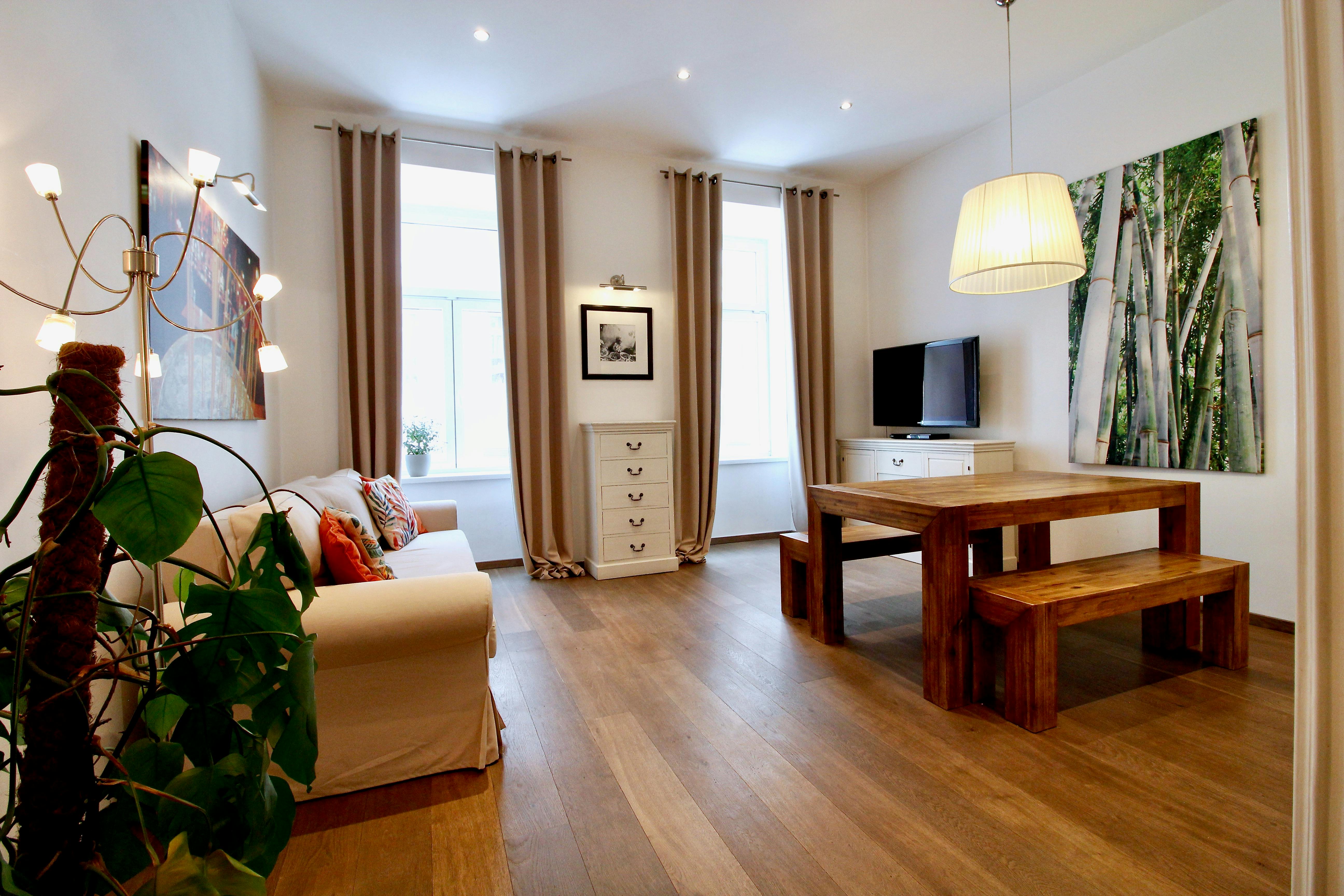 Neustiftgasse, Vienna preview