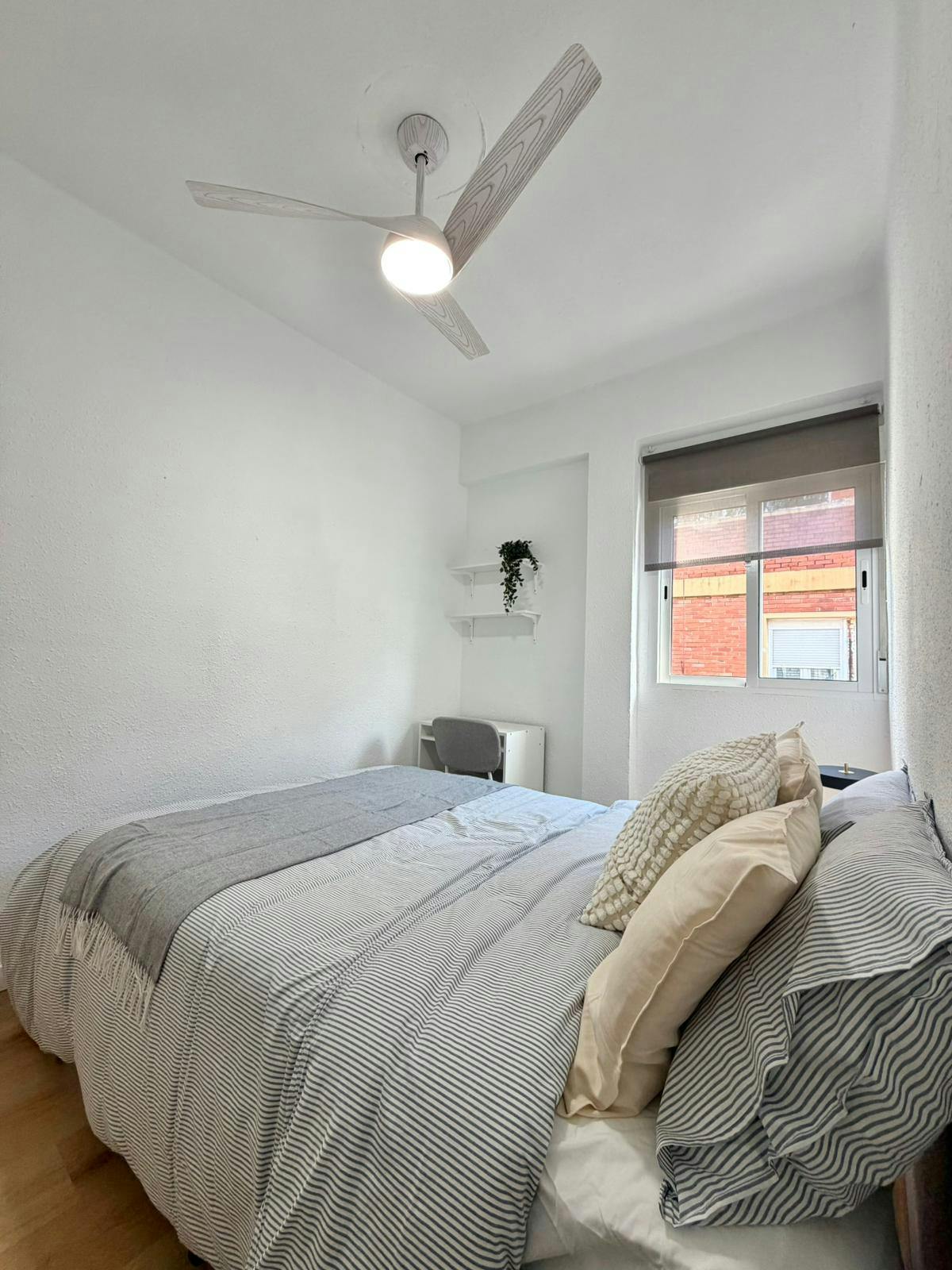 Private room for rent for €295 per month in Xirivella, Carrer de Joan XXIII