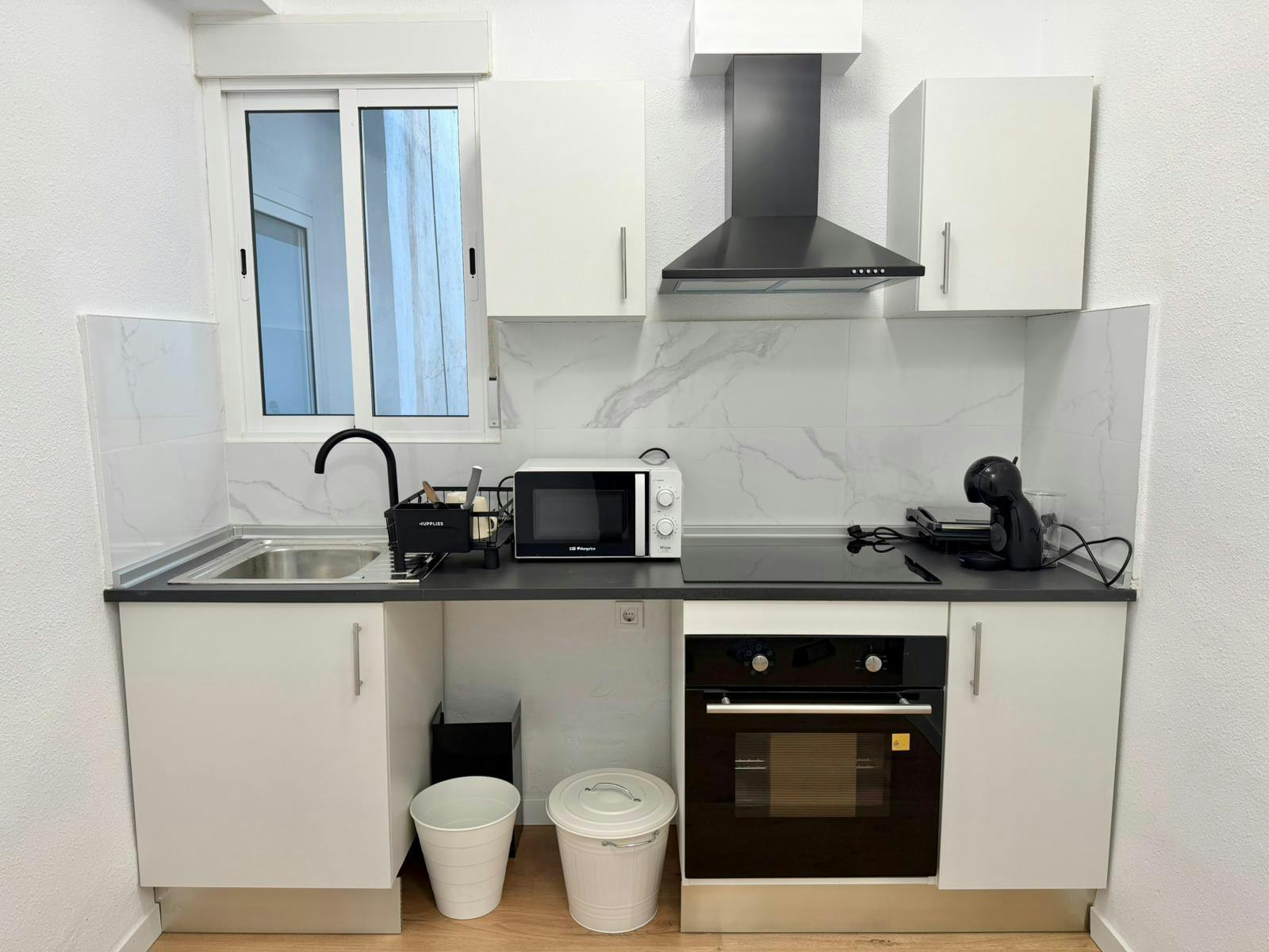 Single room Xirivella, 1 bed, 8m² — photo 8