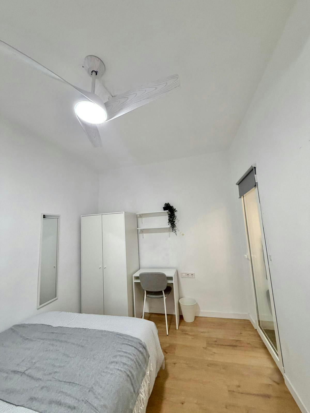 Single room Xirivella, 1 bed, 7m² — photo 3