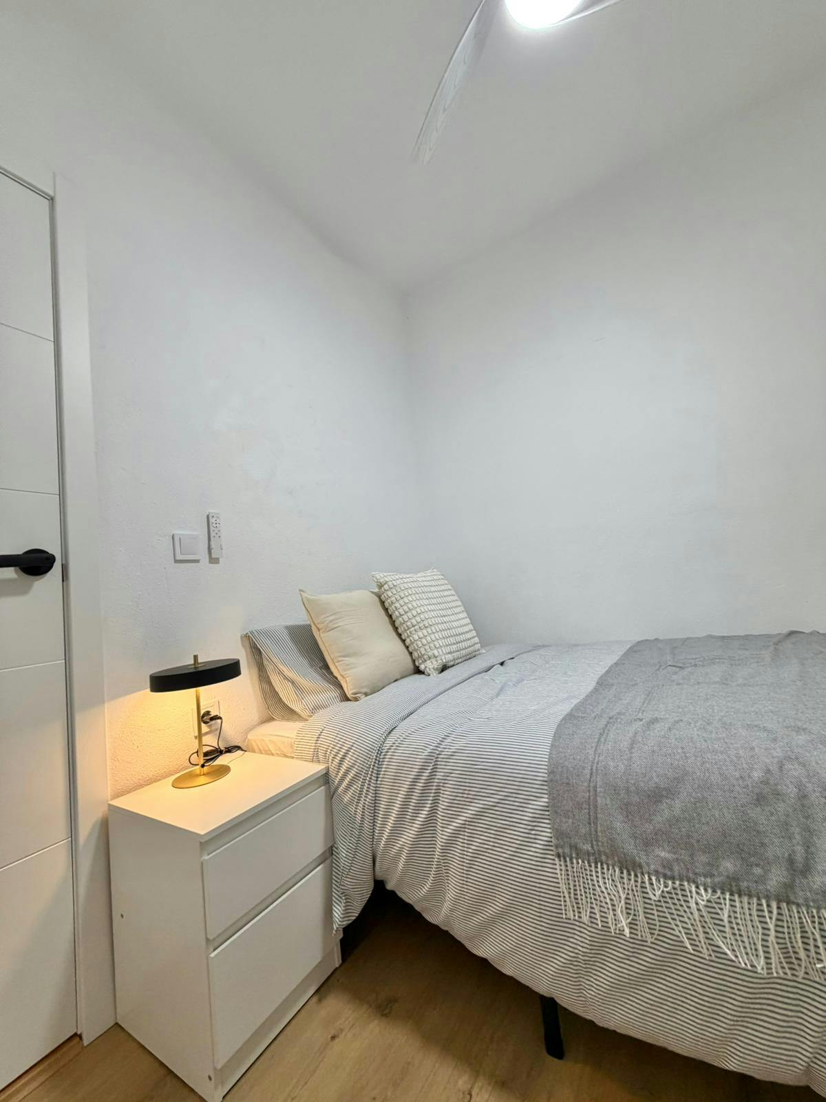 Single room Xirivella, 1 bed, 7m² — photo 5