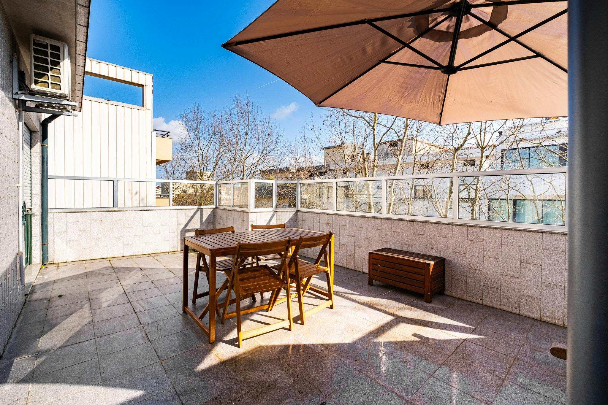 Apartment for rent for €950 per month in Matosinhos, Rua Doutor Afonso Cordeiro