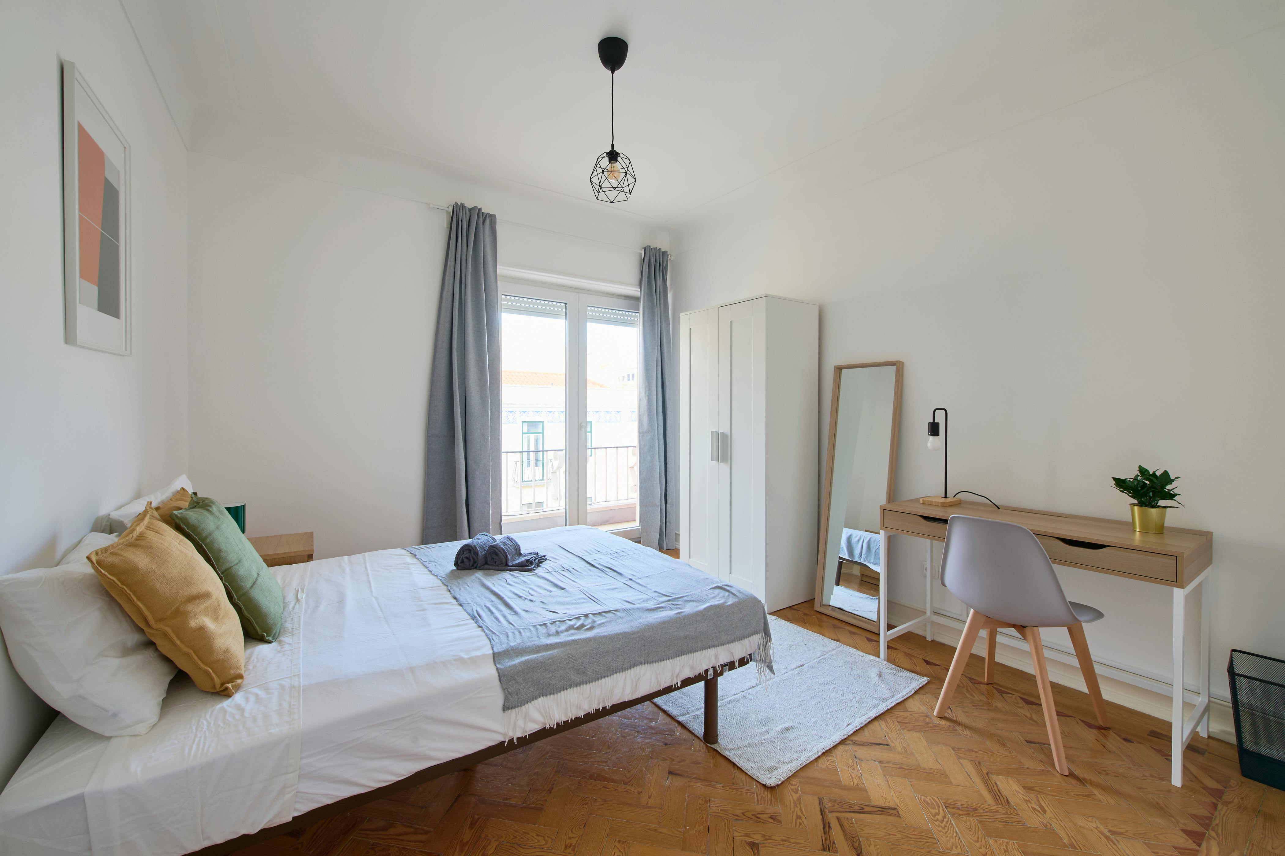 Private room for rent for €640 per month in Lisbon, Rua José Falcão