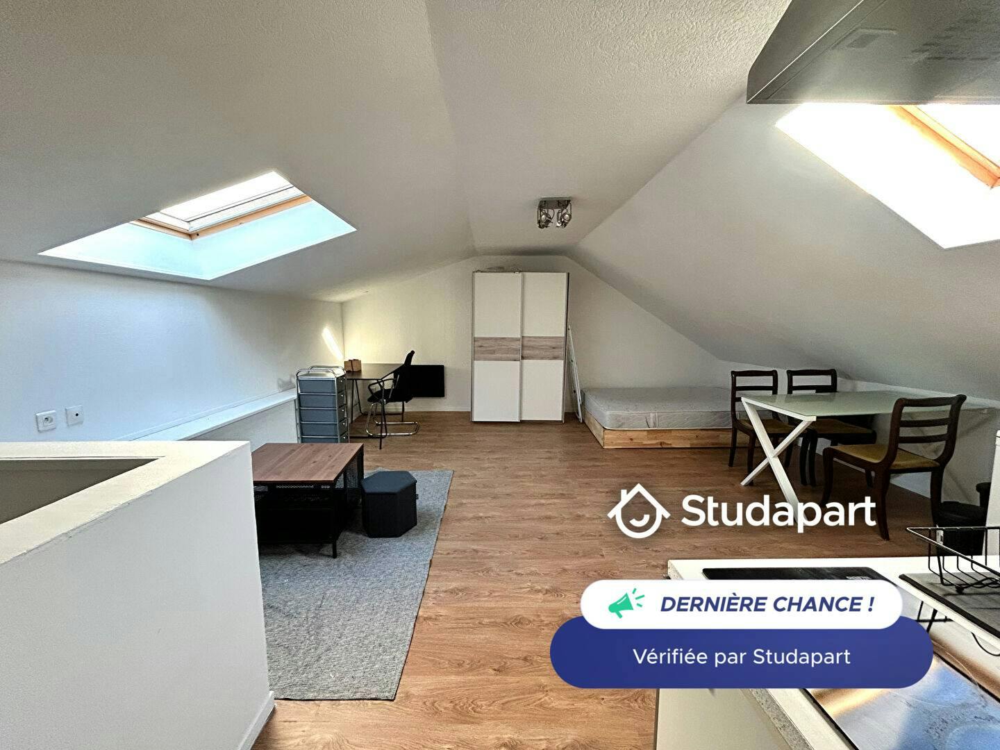 Apartment for rent for €620 per month in Reims, Avenue de Laon