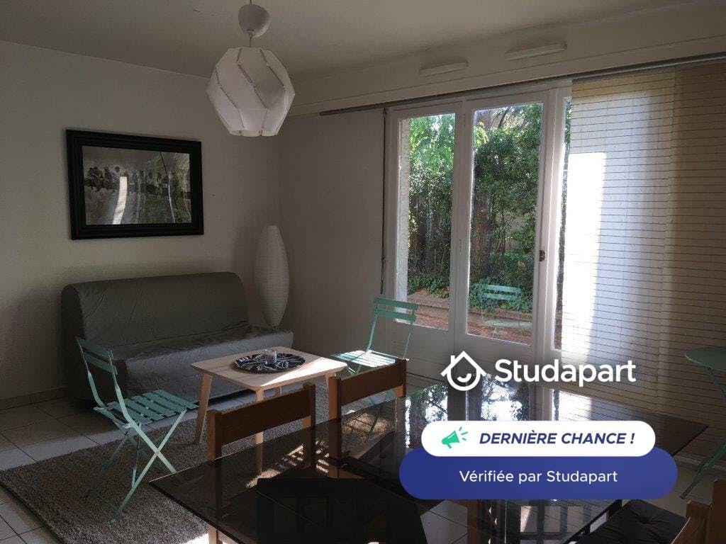 Apartment for rent for €810 per month in Nantes, Rue des Chalâtres