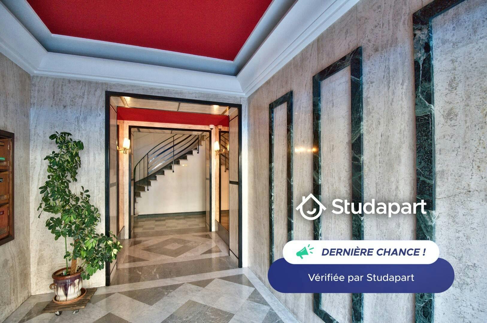 Apartment for rent for €1,950 per month in Nice, Rue de France