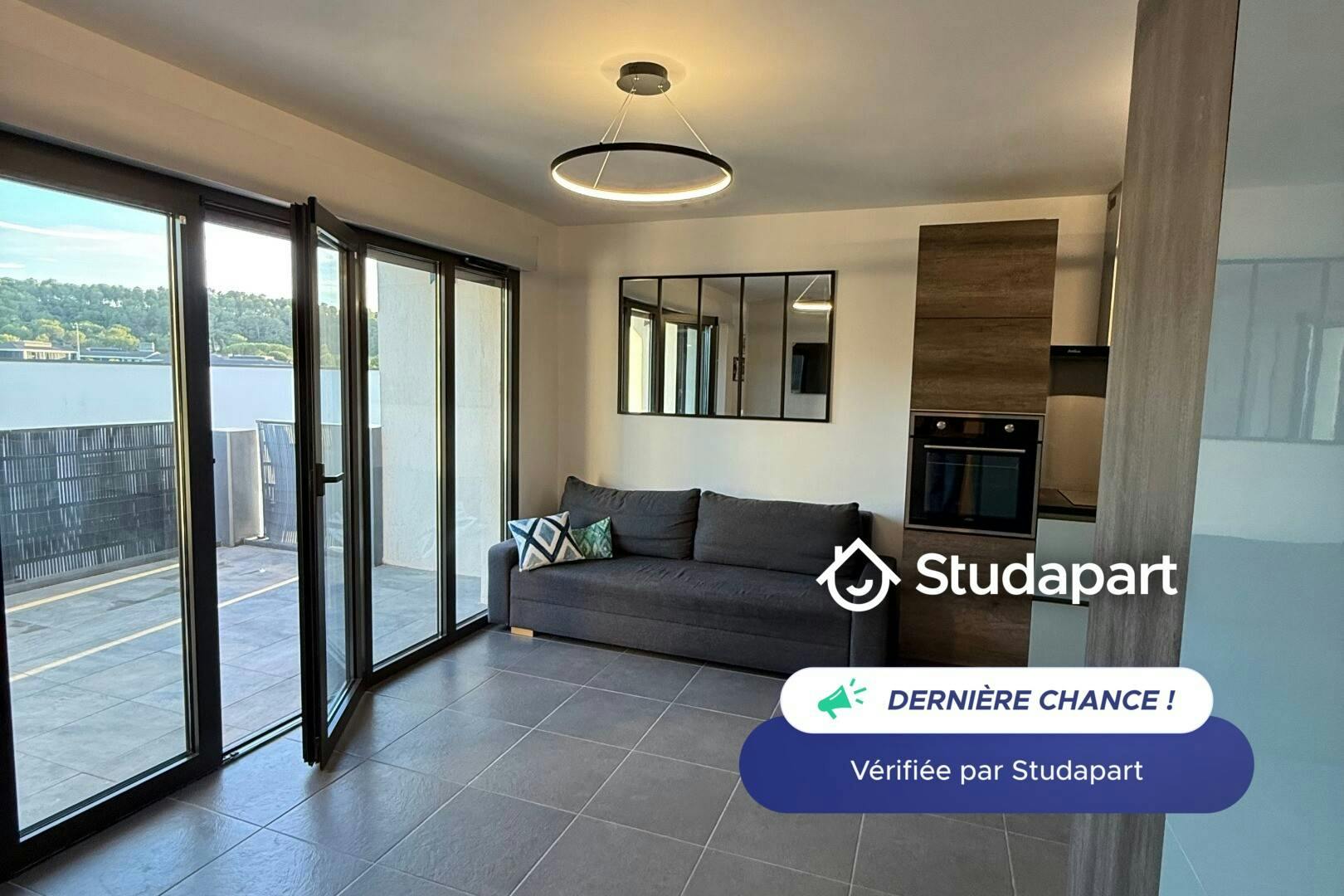 Lägenhet att hyra för 1 310 € i månaden i Aix-en-Provence, Chemin de la Guiramande