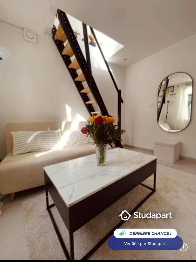 Casa para alugar por € 1.400 por mês em Roquebrune-Cap-Martin, Avenue Sacha Guitry