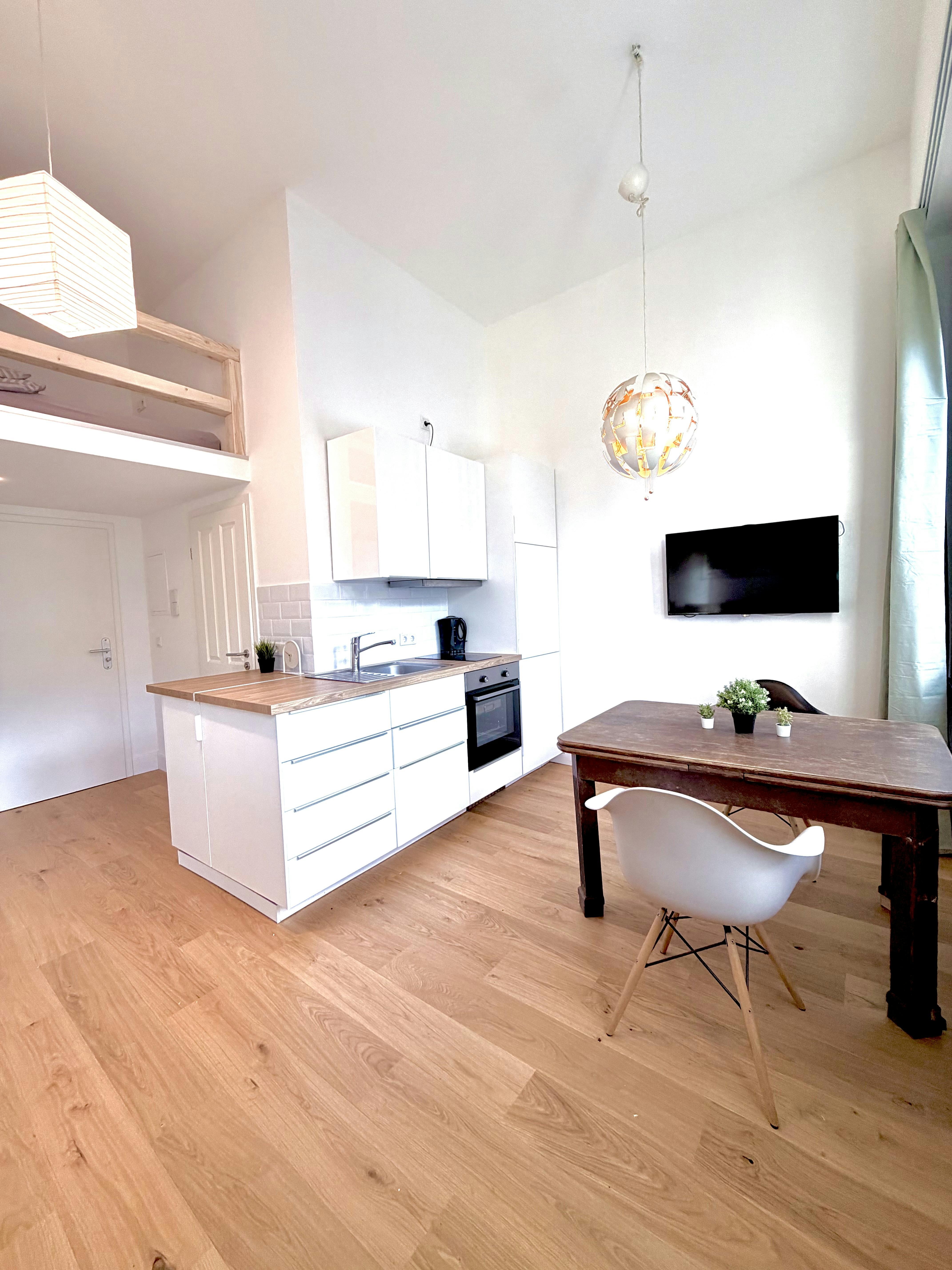 Monolocale in affitto a 1195 € al mese a Köln, Moselstraße