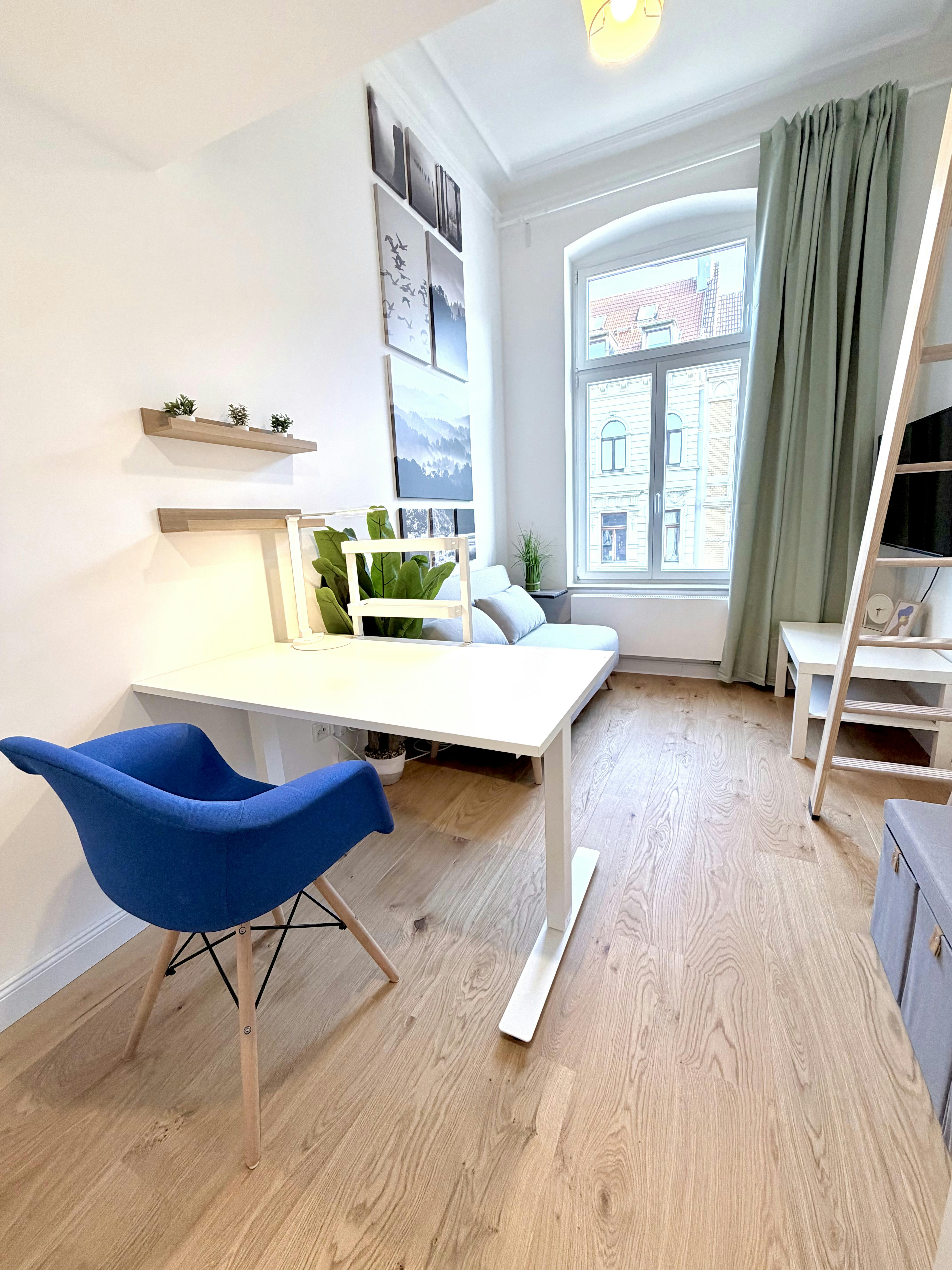 WG-Zimmer zu mieten für 795 € pro Monat in Köln, Krefelder Straße