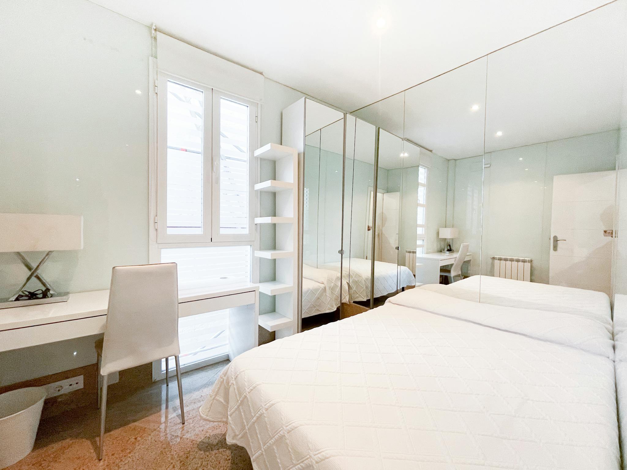 Glorieta Embajadores, Madrid preview