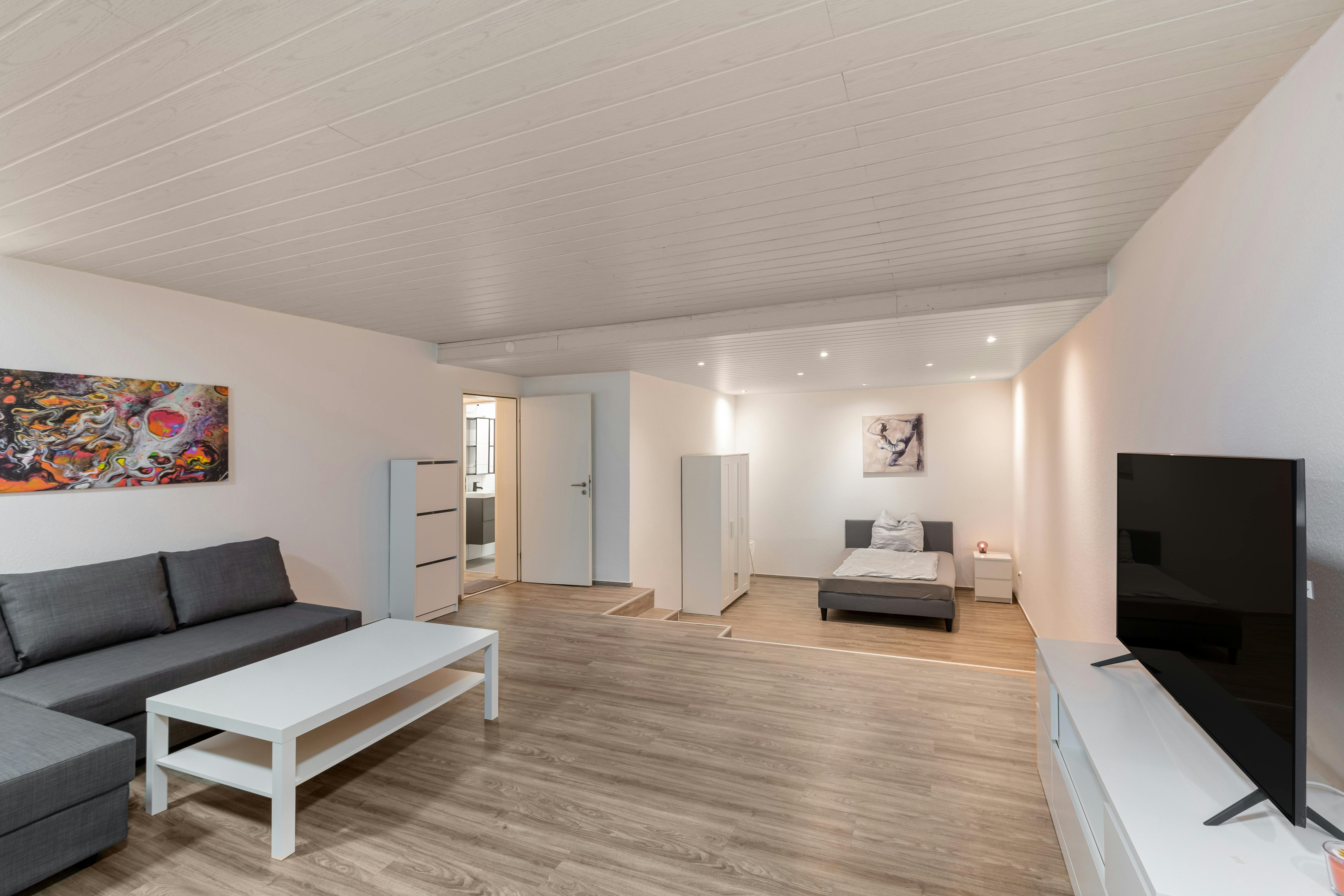 Studio zu mieten für 2.880 € pro Monat in Köln, Grannenweg
