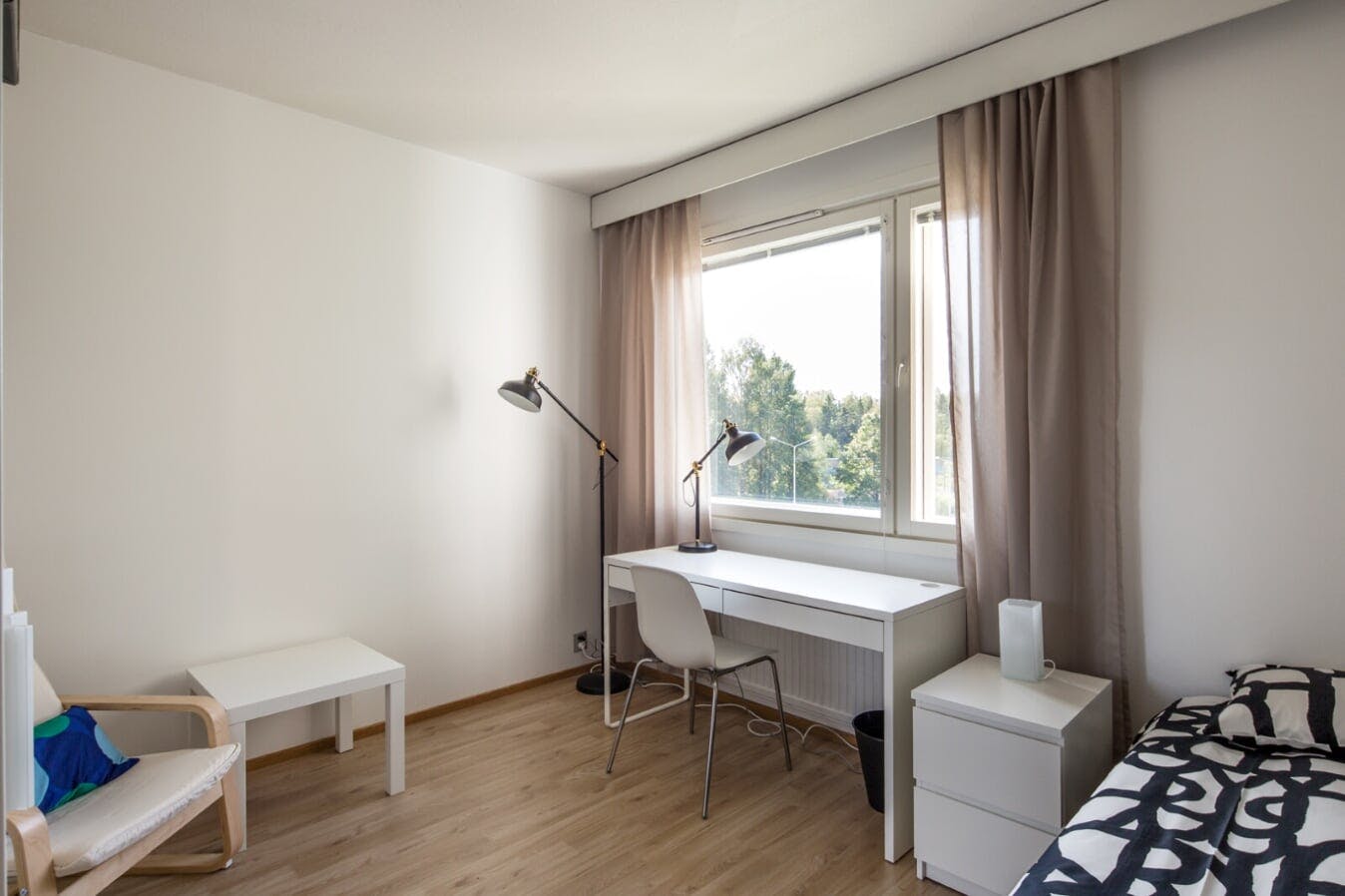 Private room for rent for €499 per month in Helsinki, Pelimannintie