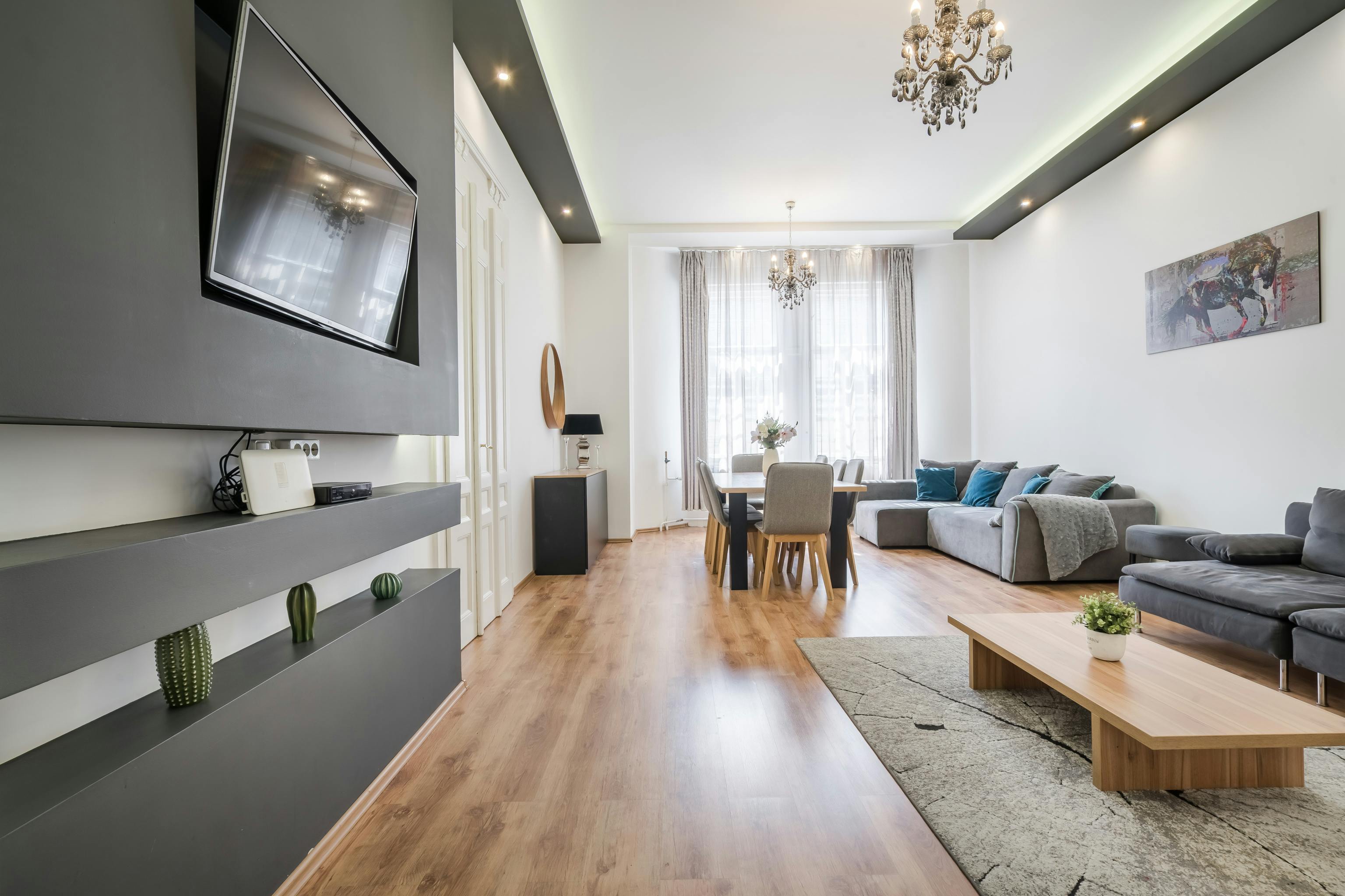 Apartment for rent for HUF 578,071 per month in Budapest, Zichy Jenő utca