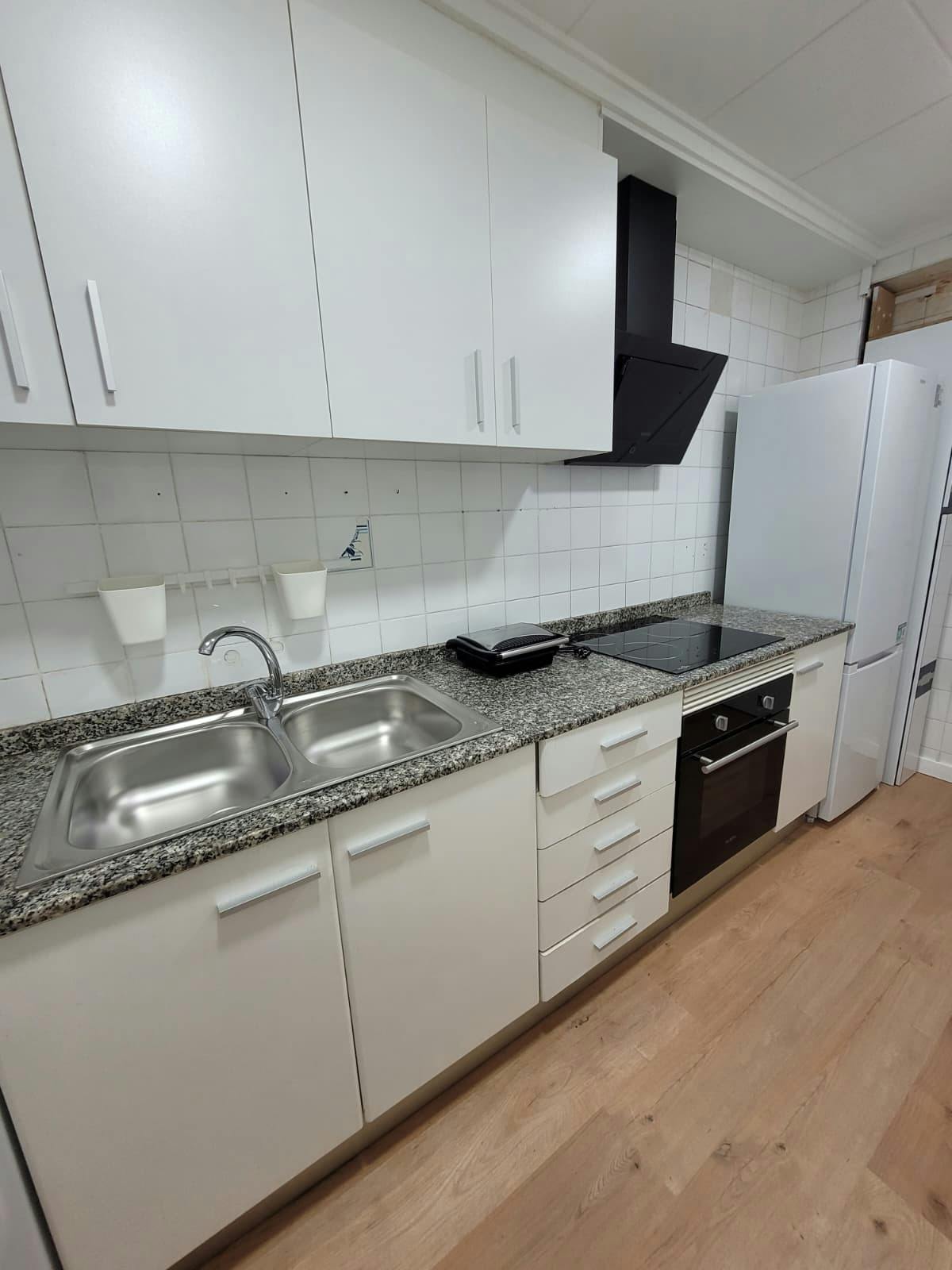 Double room Burjassot, 1 bed, 7m² — photo 7