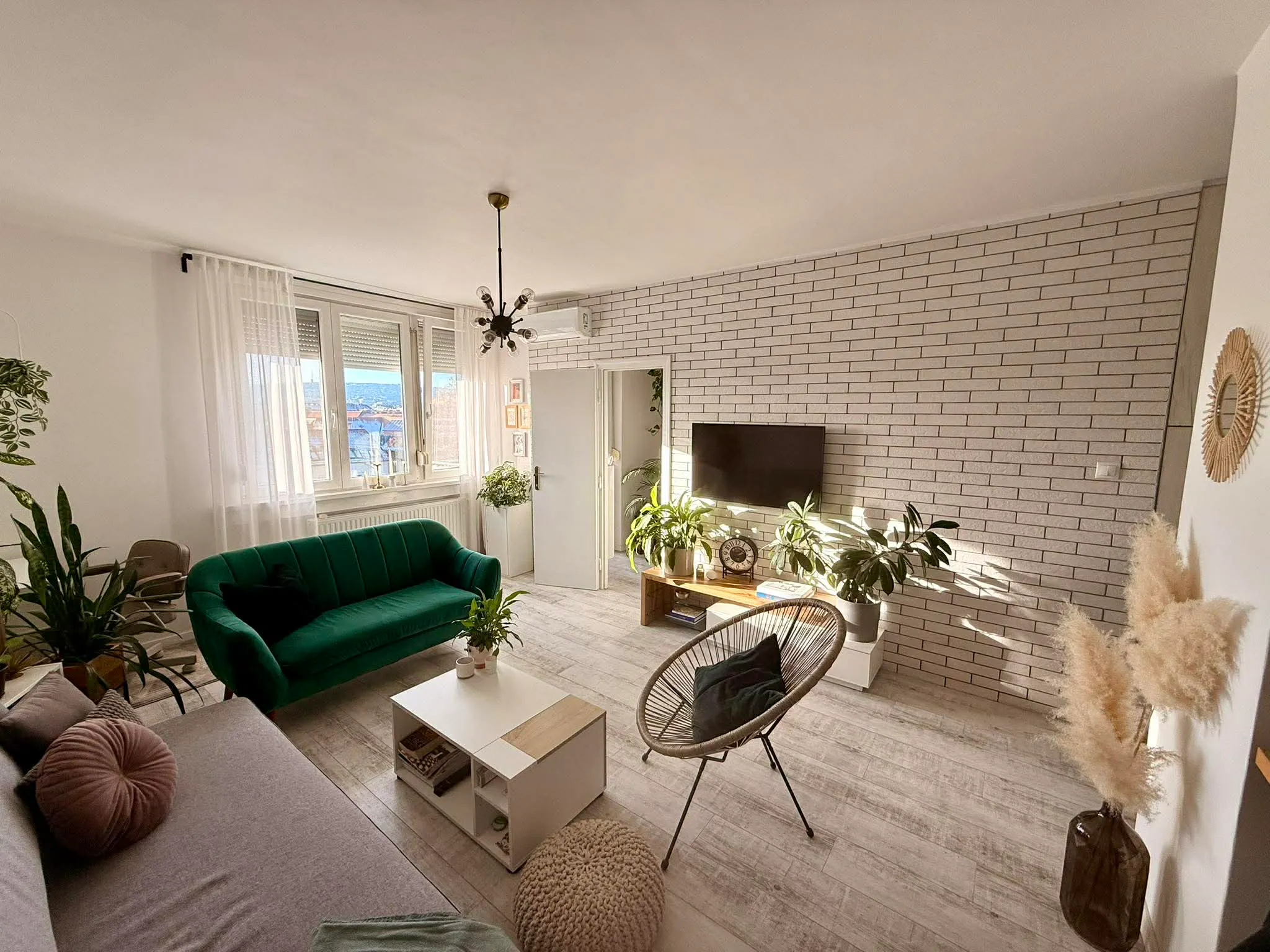 Damjanich utca, Budapest preview