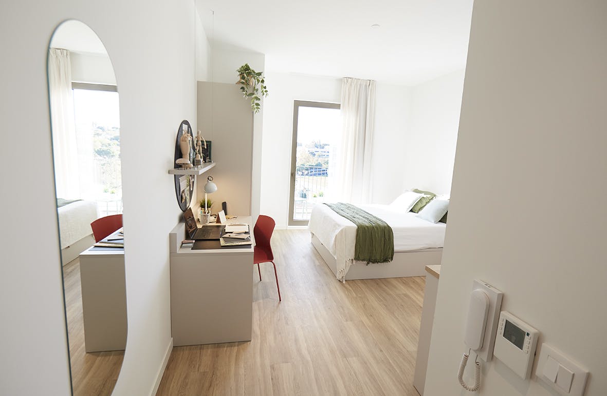 Avenida de Ahrensburg, Esplugues de Llobregat Esplugues de Llobregat