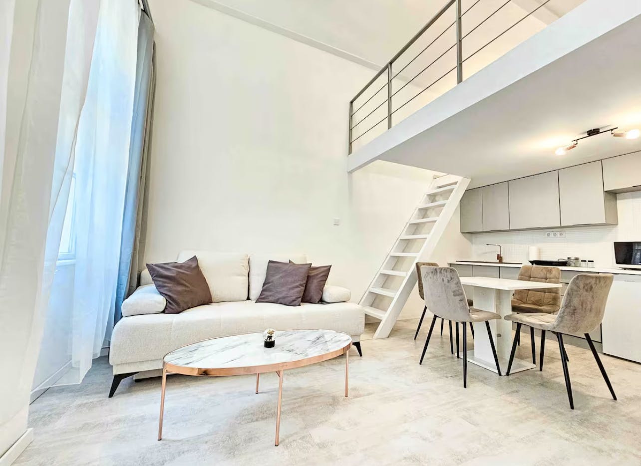 Studio for rent for HUF 250,497 per month in Budapest, Király utca