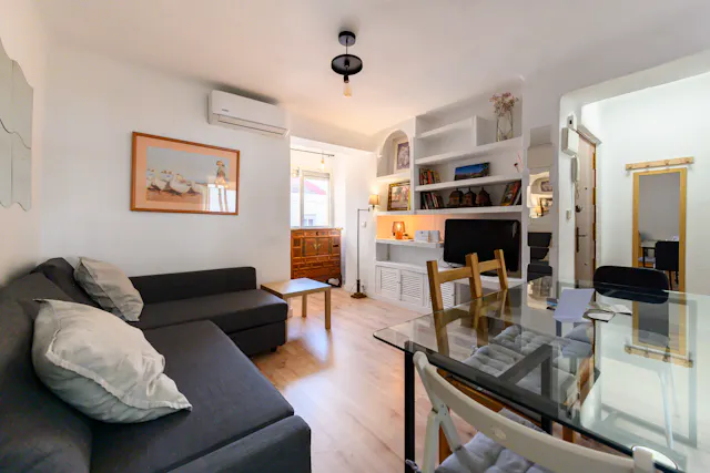 2-Bedroom Building in Calle Porthos, Madrid (1682403) room image 1
