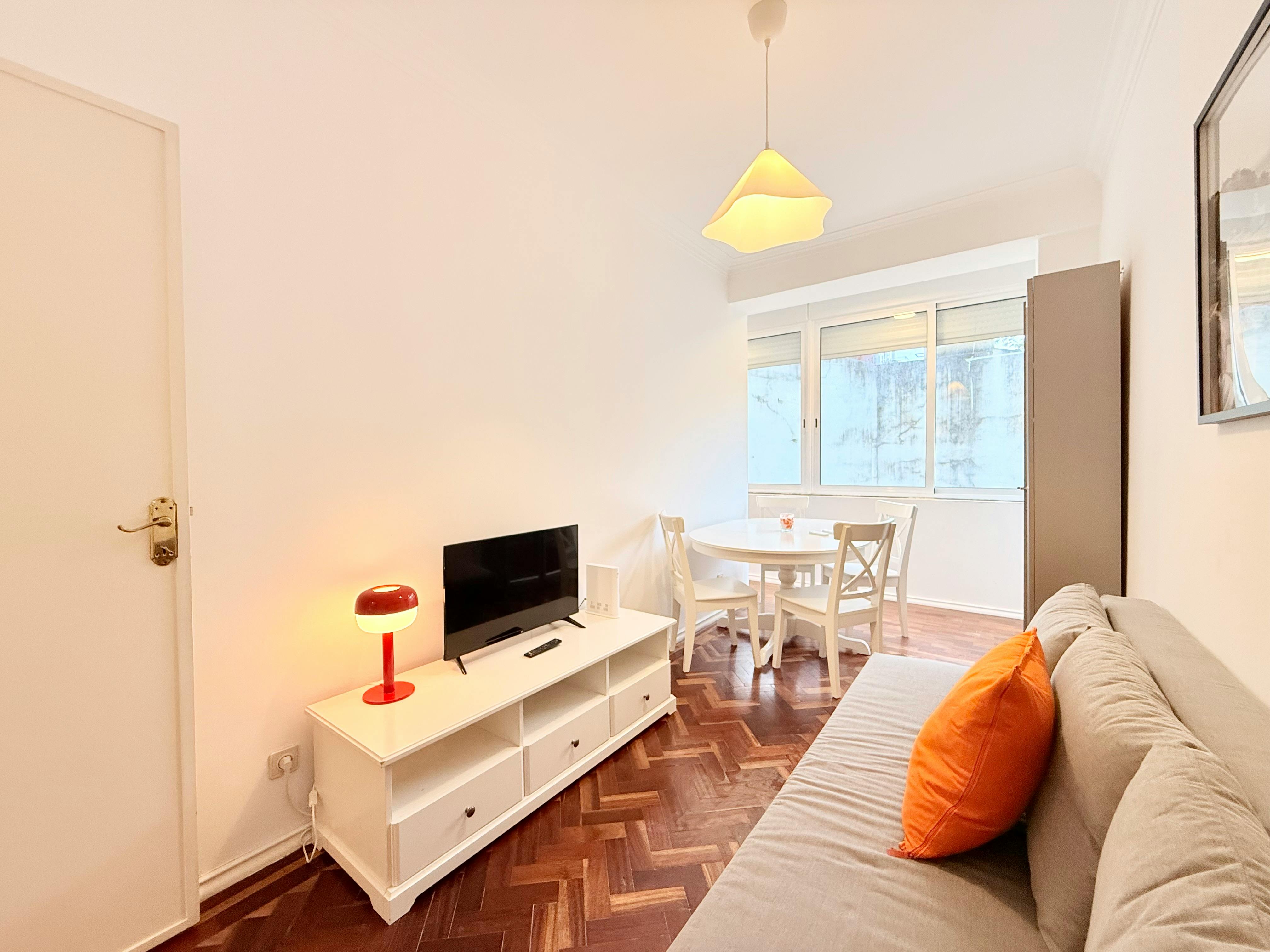 Apartment Lisbon, 1 bed — photo 9