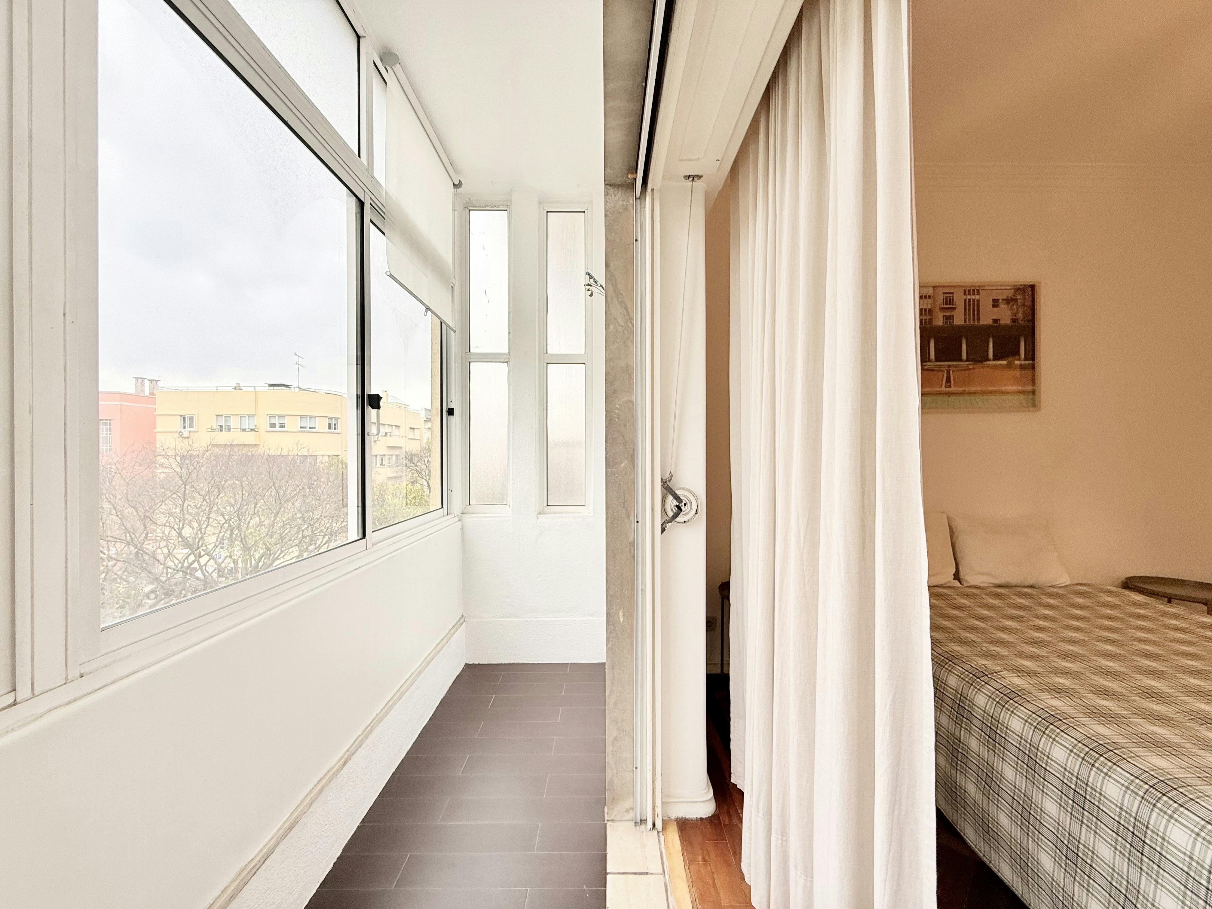 Studio for rent for €2,000 per month in Lisbon, Praça do Duque de Saldanha